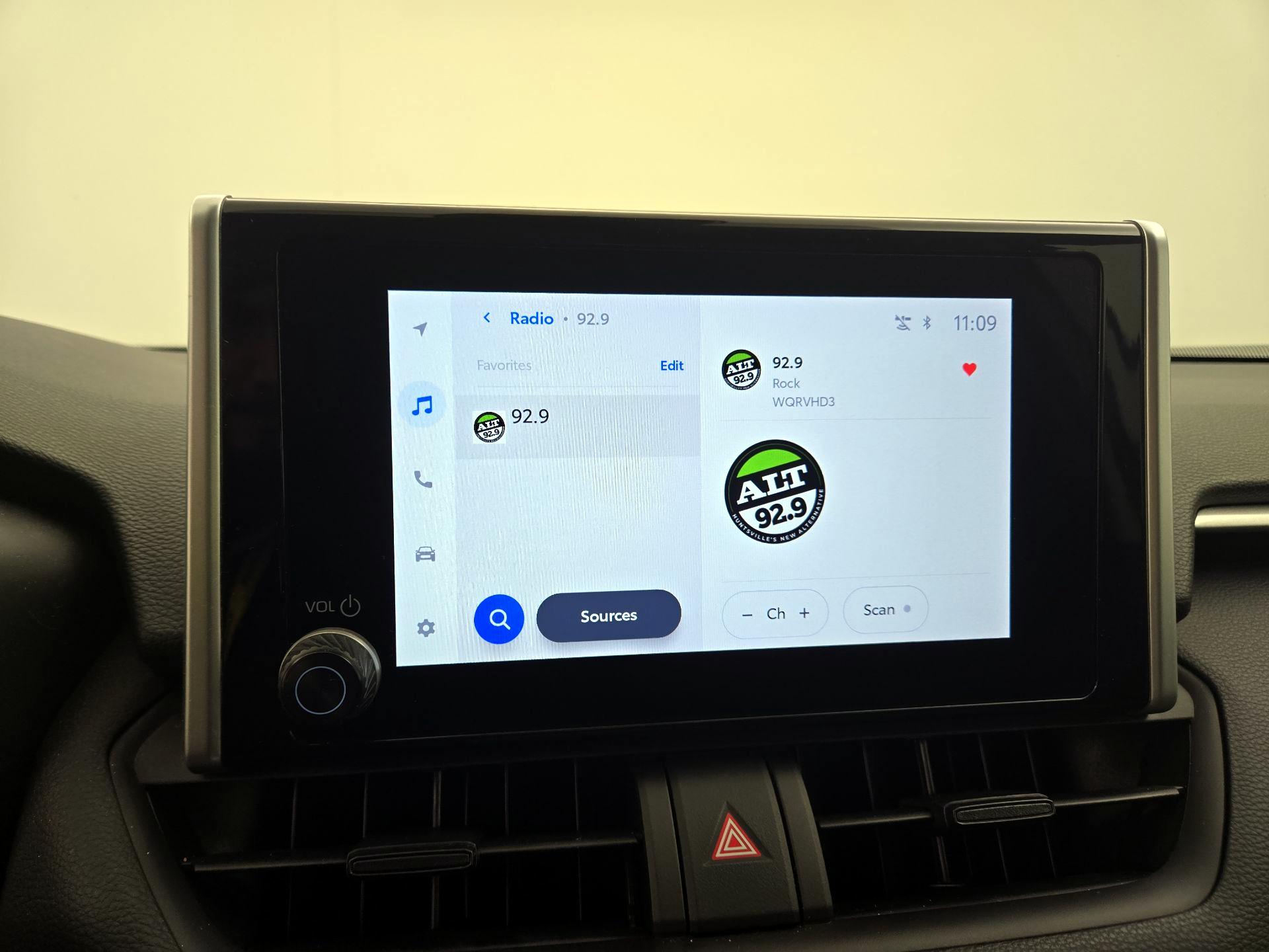 Thumbnail: 2024 Toyota RAV4 - 15