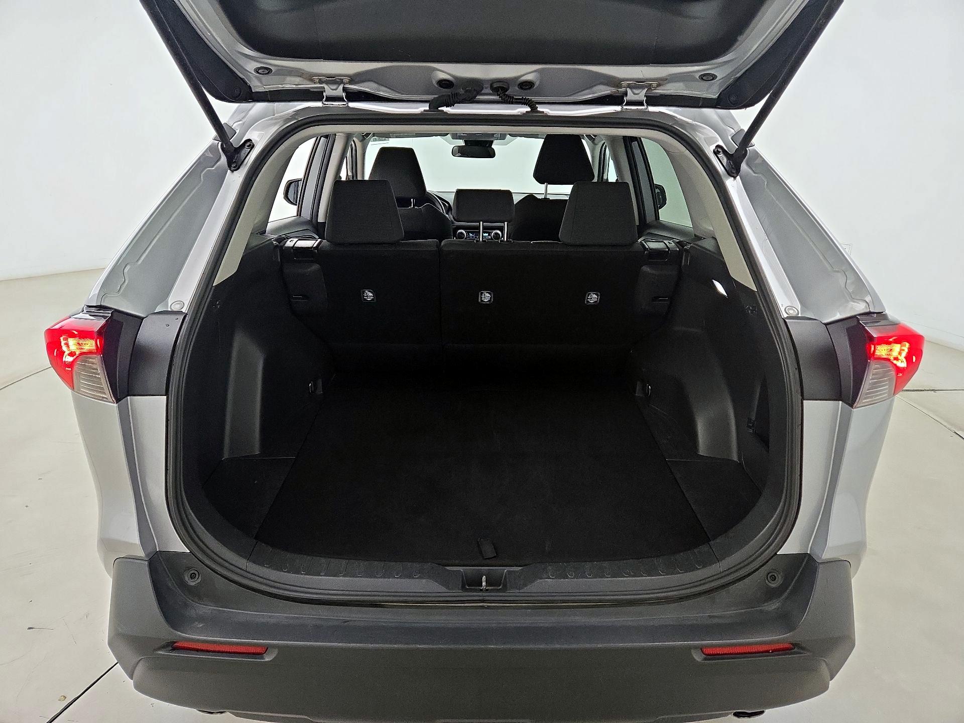 Thumbnail: 2024 Toyota RAV4 - 20