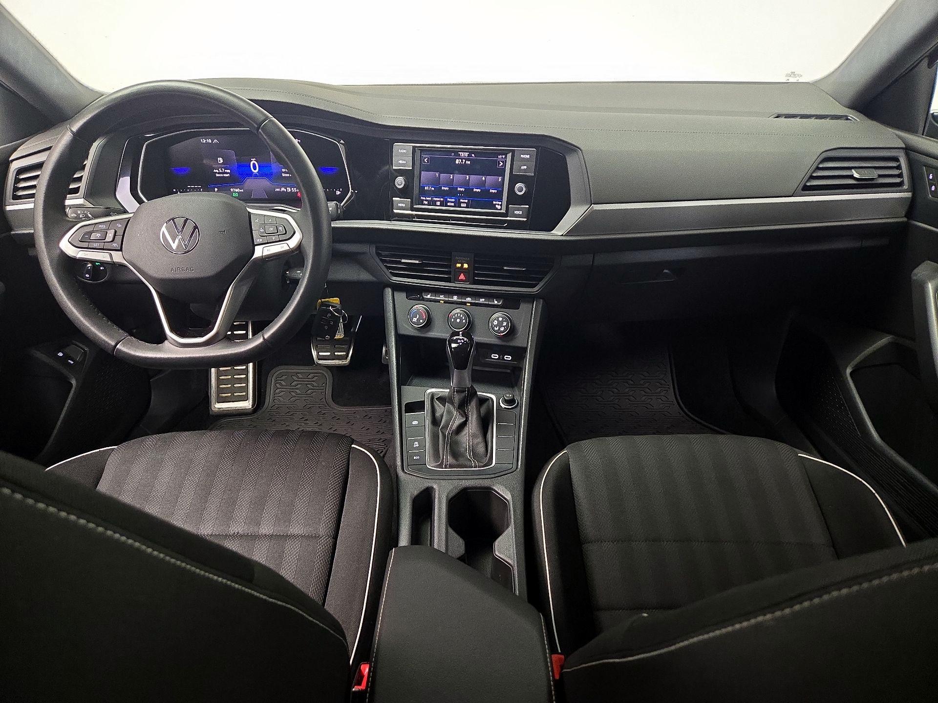 Thumbnail: 2024 Volkswagen Jetta - 9