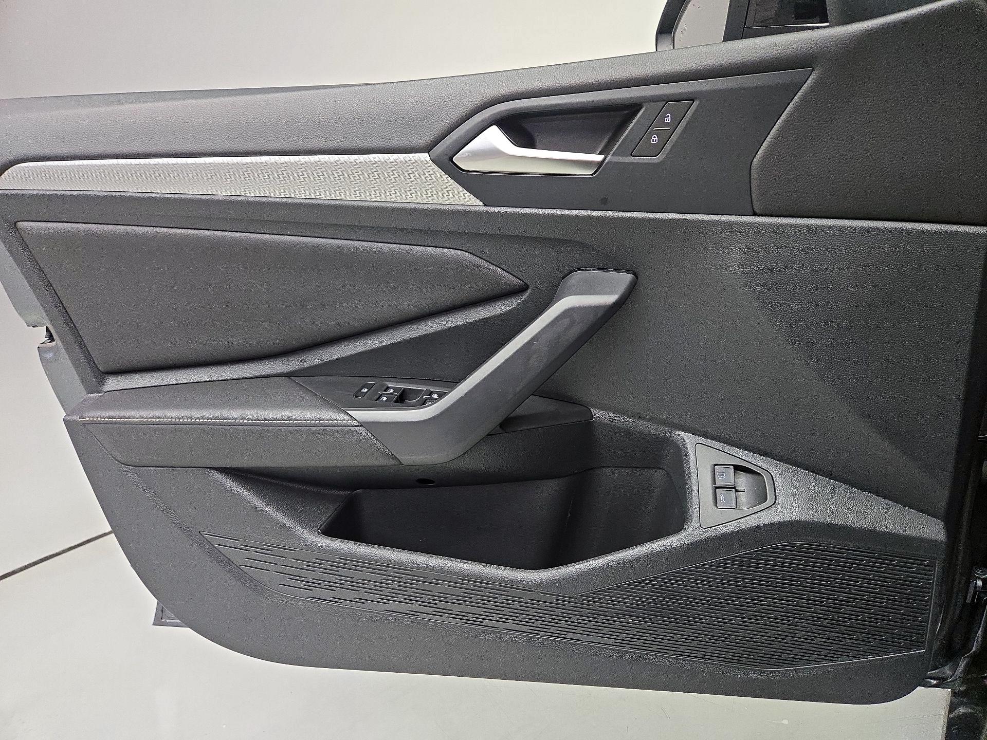 Thumbnail: 2024 Volkswagen Jetta - 12