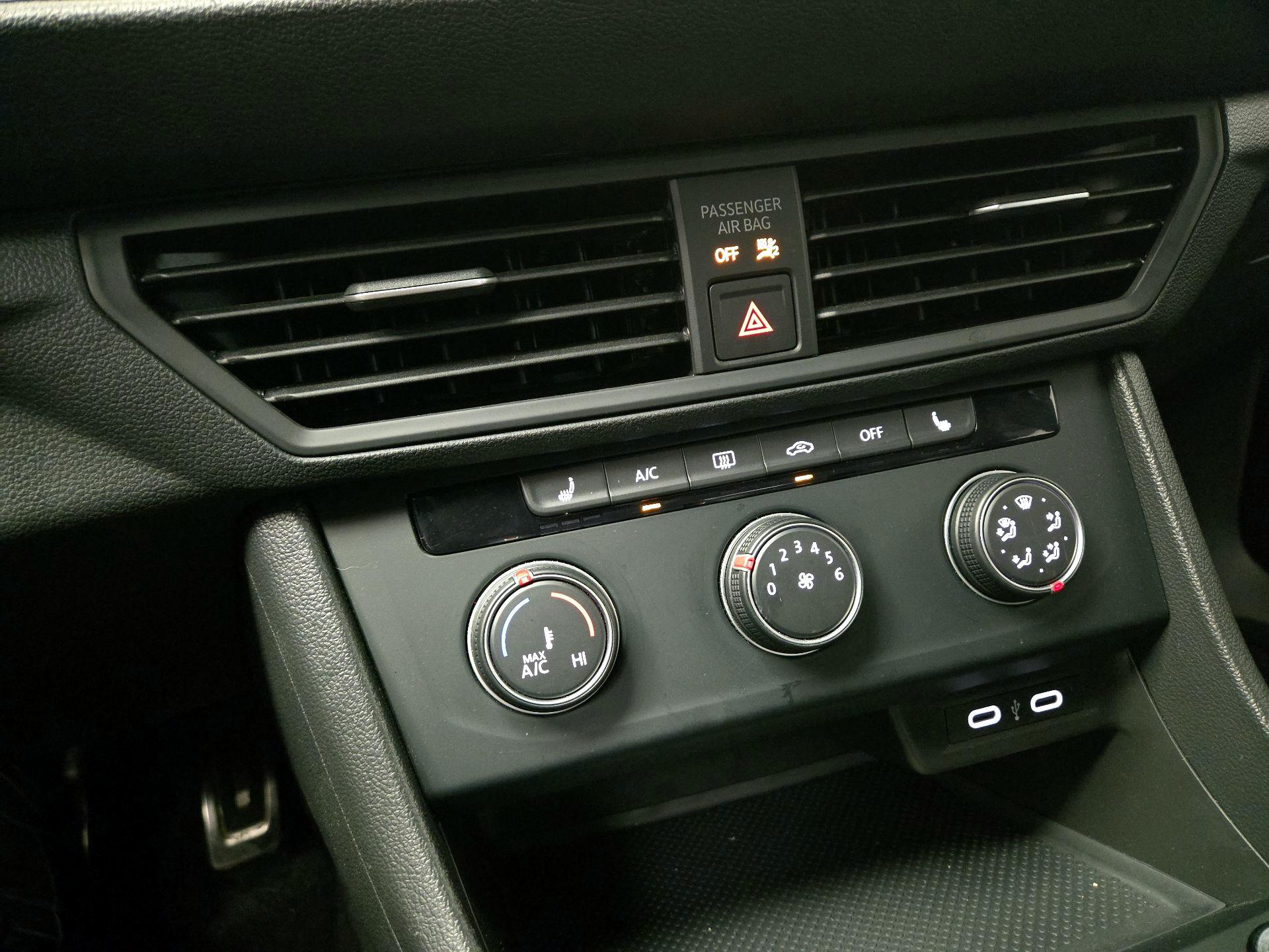 Thumbnail: 2024 Volkswagen Jetta - 16