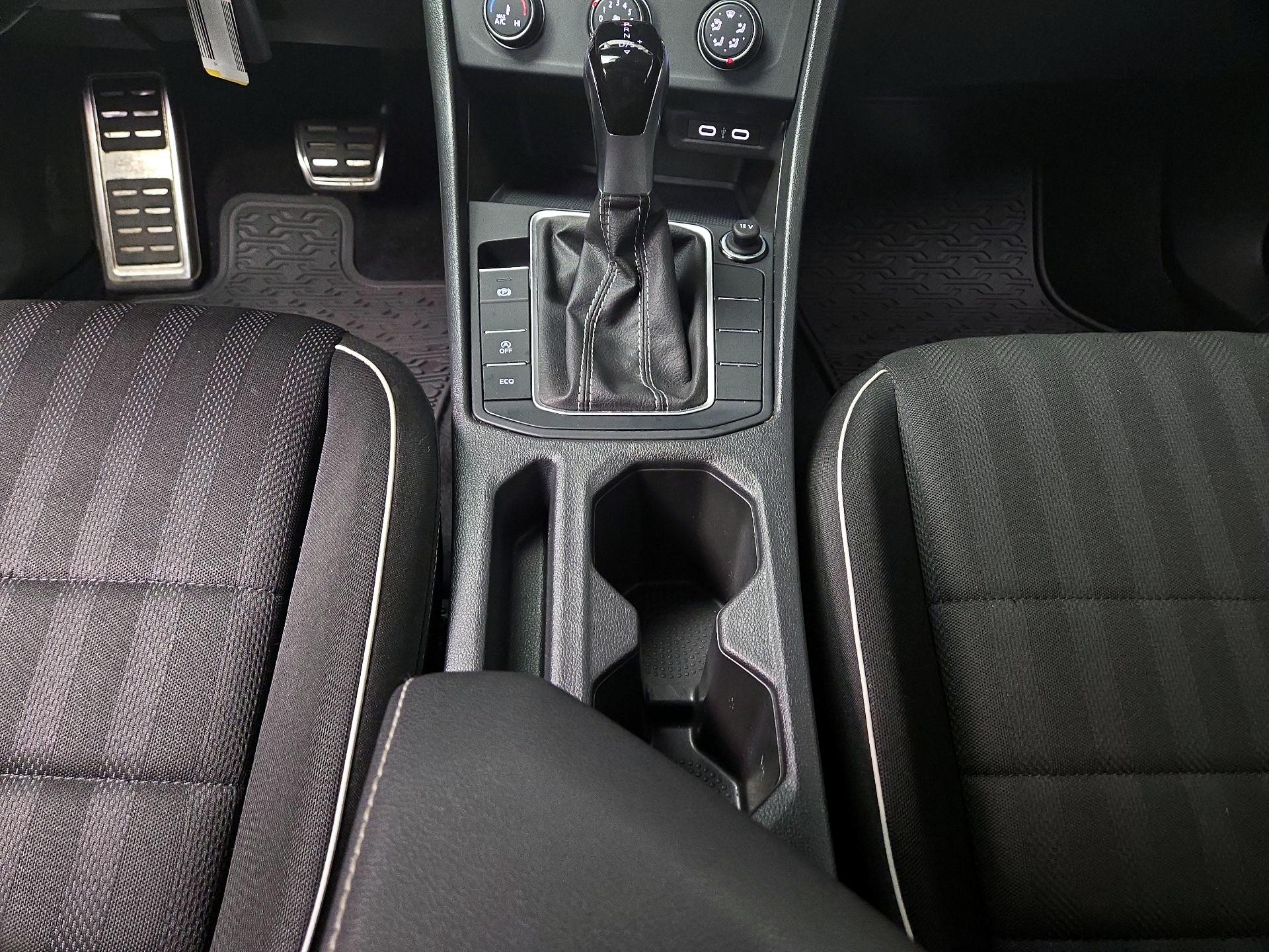 Thumbnail: 2024 Volkswagen Jetta - 17