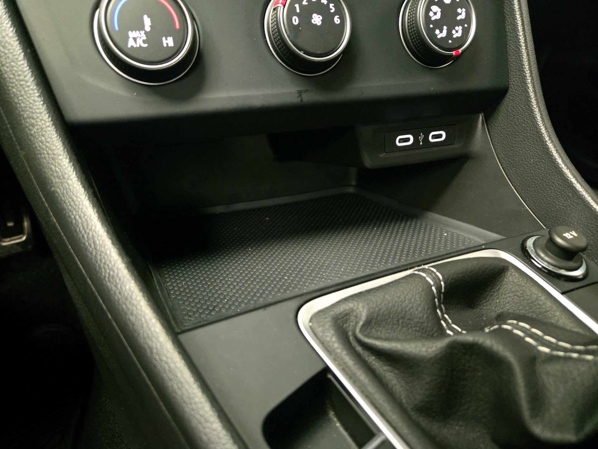 Thumbnail: 2024 Volkswagen Jetta - 18