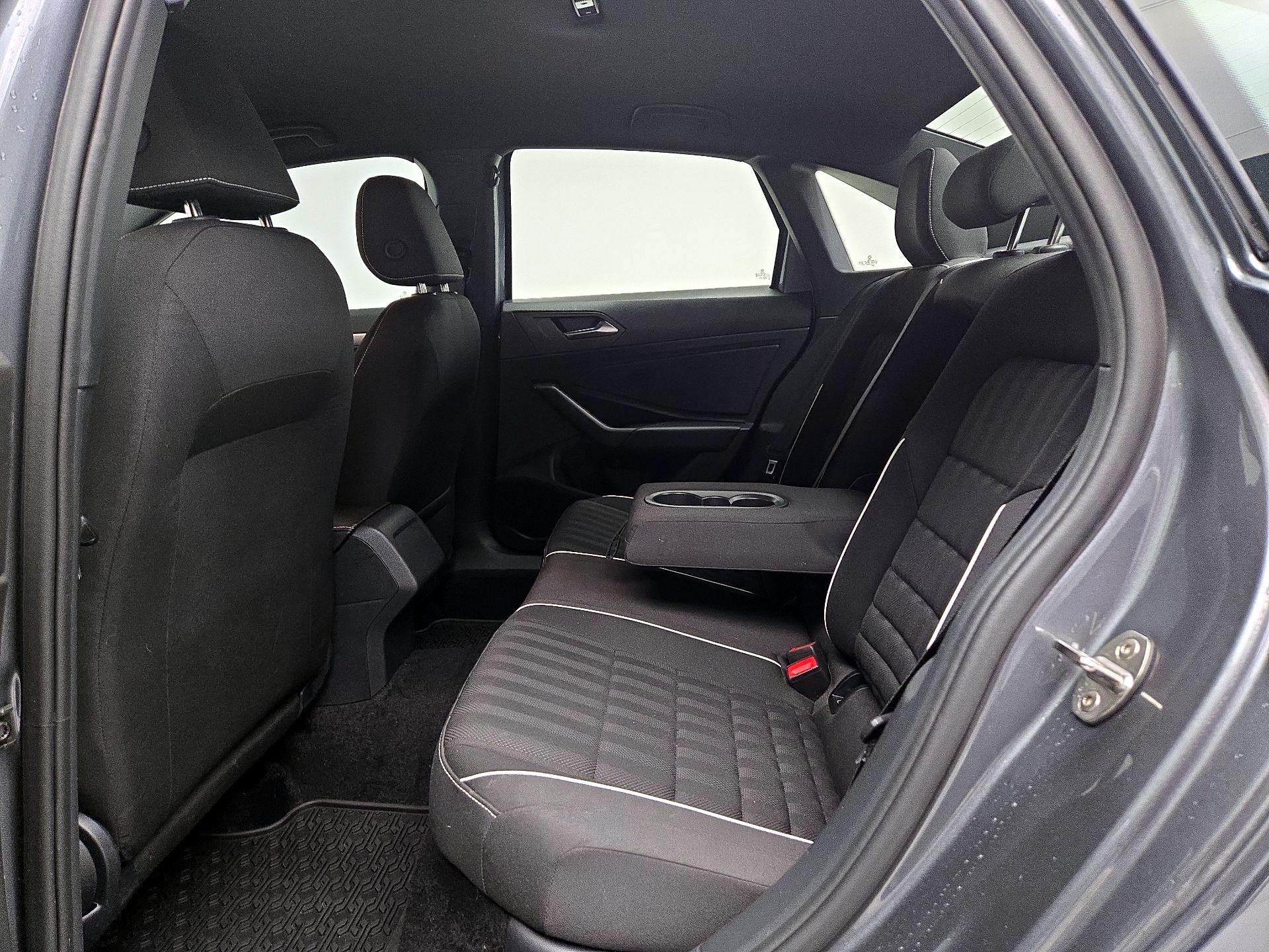 Thumbnail: 2024 Volkswagen Jetta - 19