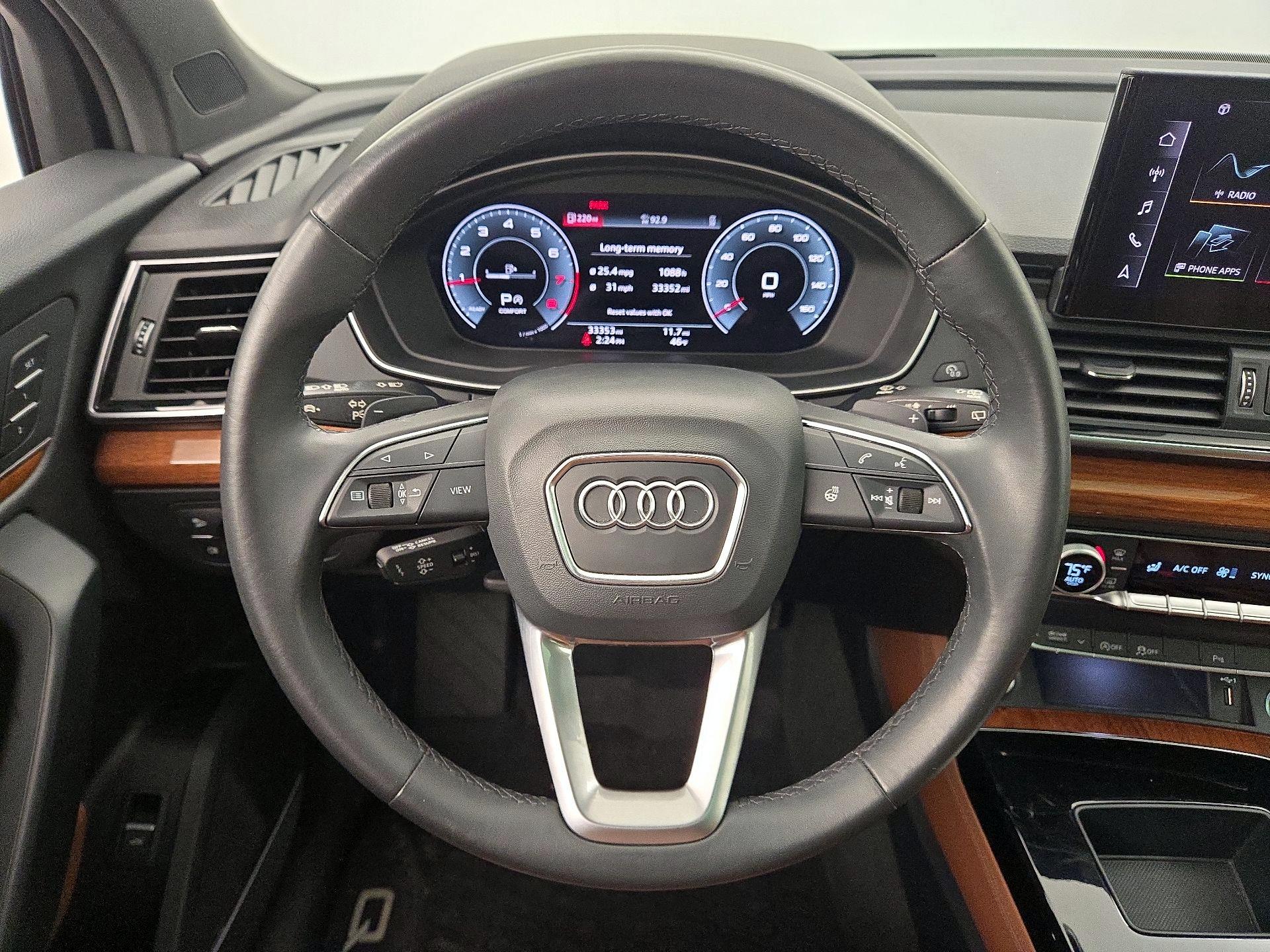 Thumbnail: 2023 Audi Q5 - 10