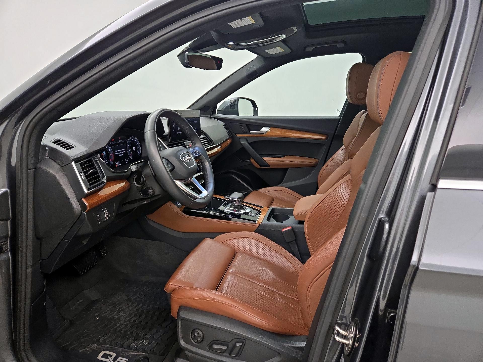 Thumbnail: 2023 Audi Q5 - 11