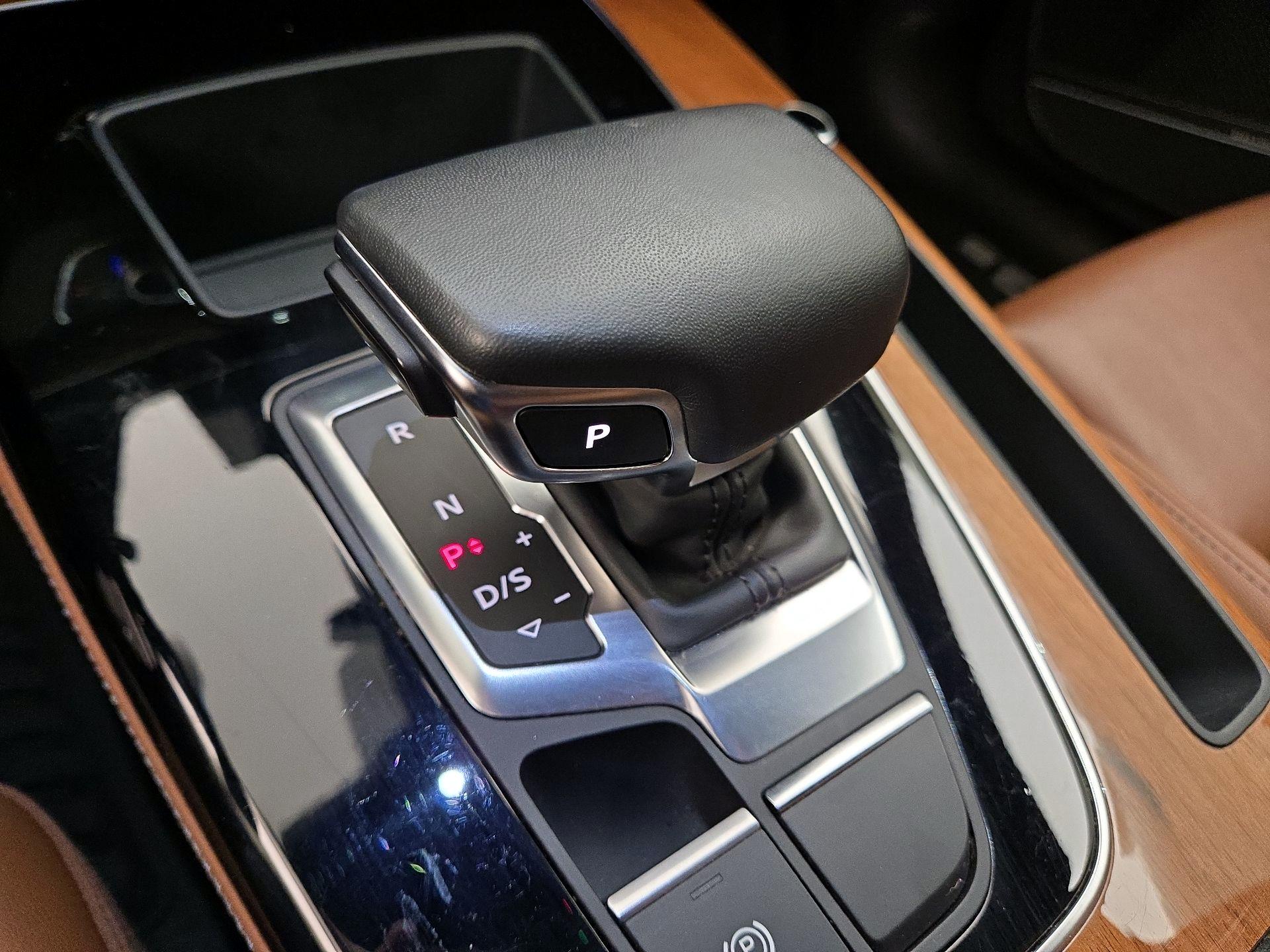 Thumbnail: 2023 Audi Q5 - 17