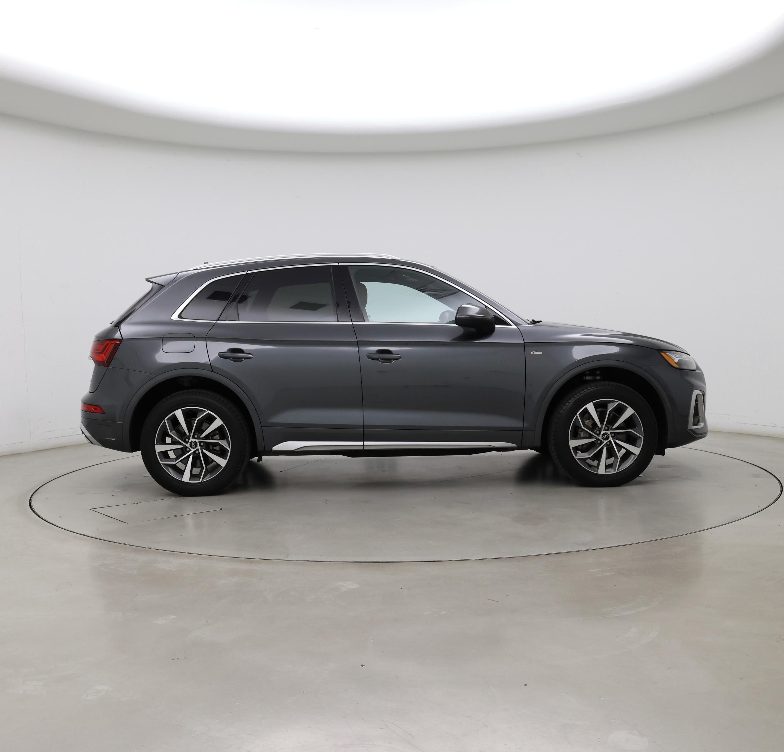 Thumbnail: 2023 Audi Q5 - 7