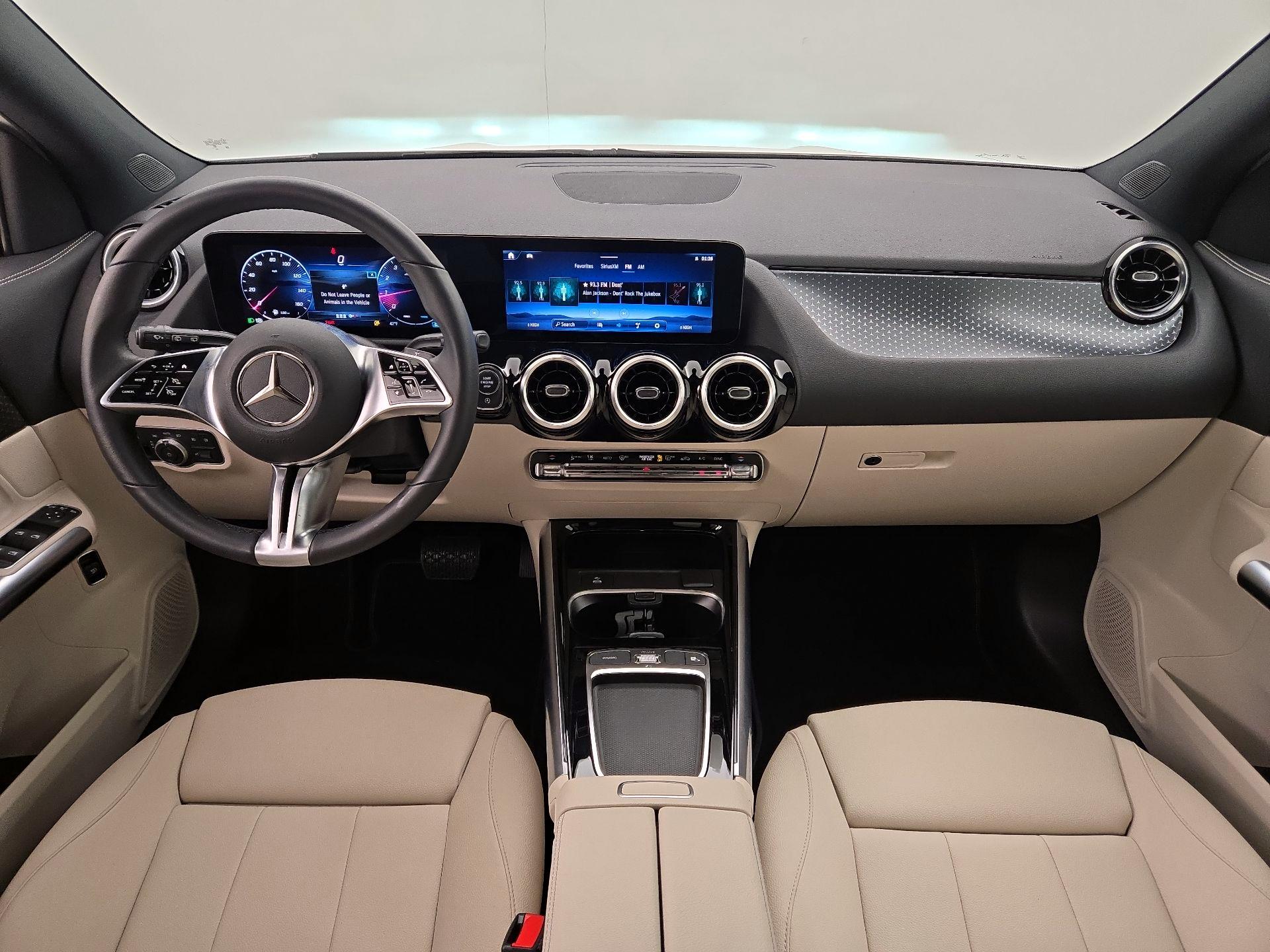 Thumbnail: 2025 Mercedes-Benz GLA - 9