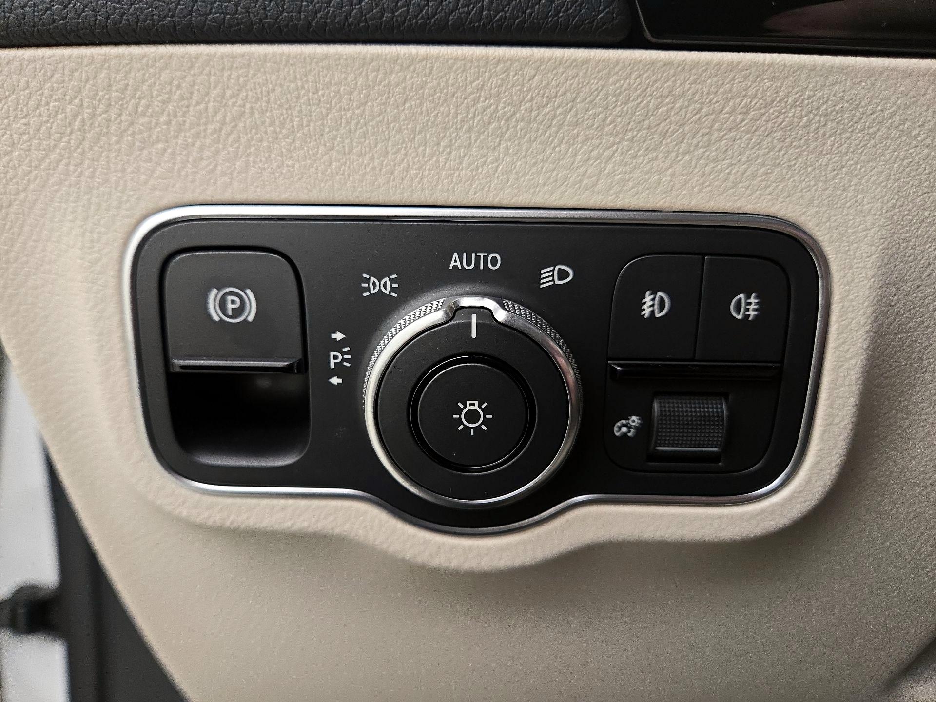 Thumbnail: 2025 Mercedes-Benz GLA - 13