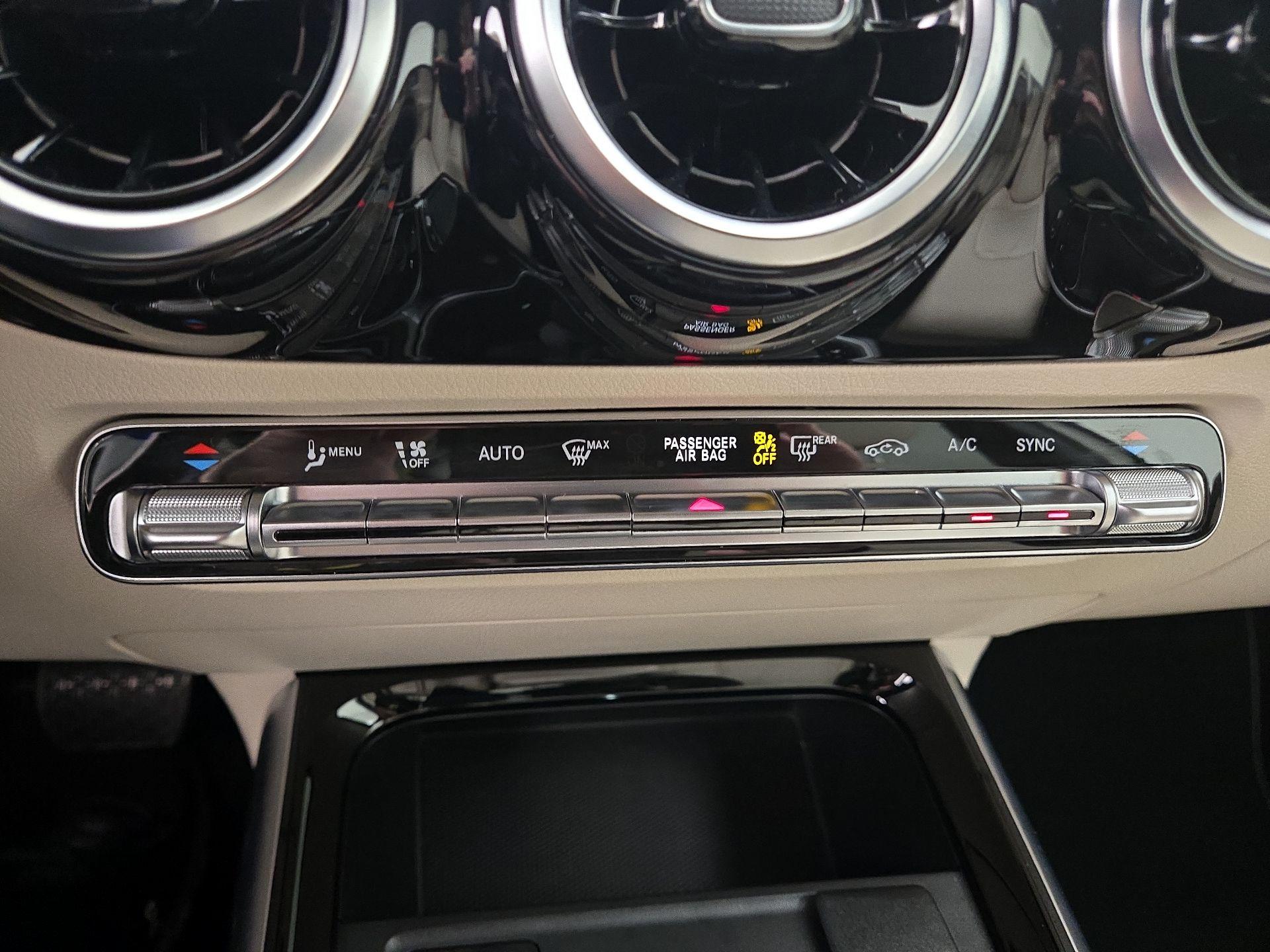 Thumbnail: 2025 Mercedes-Benz GLA - 16