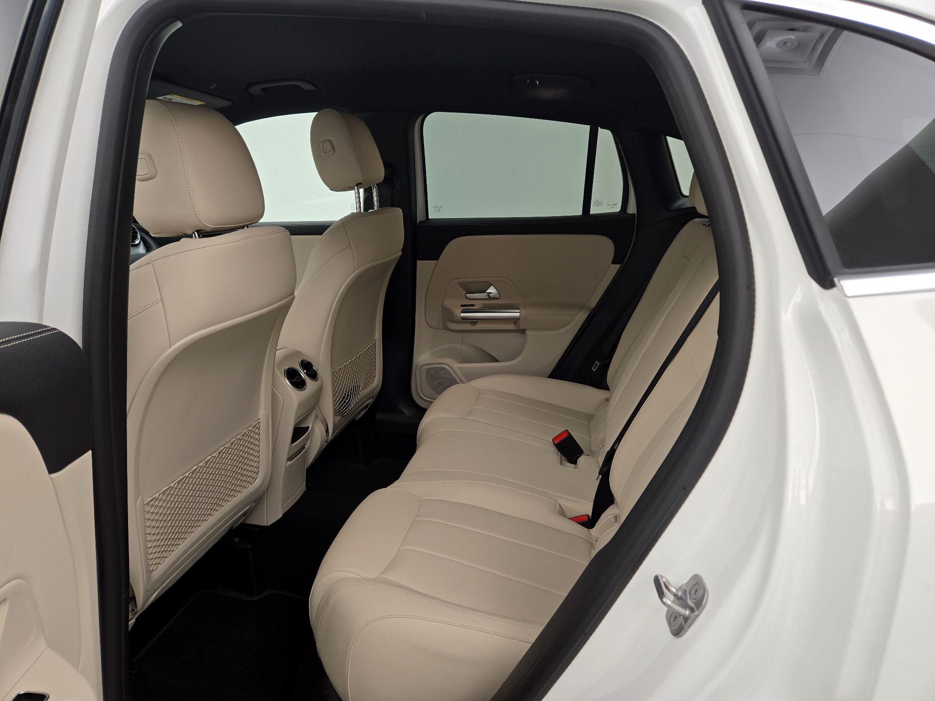 Thumbnail: 2025 Mercedes-Benz GLA - 19