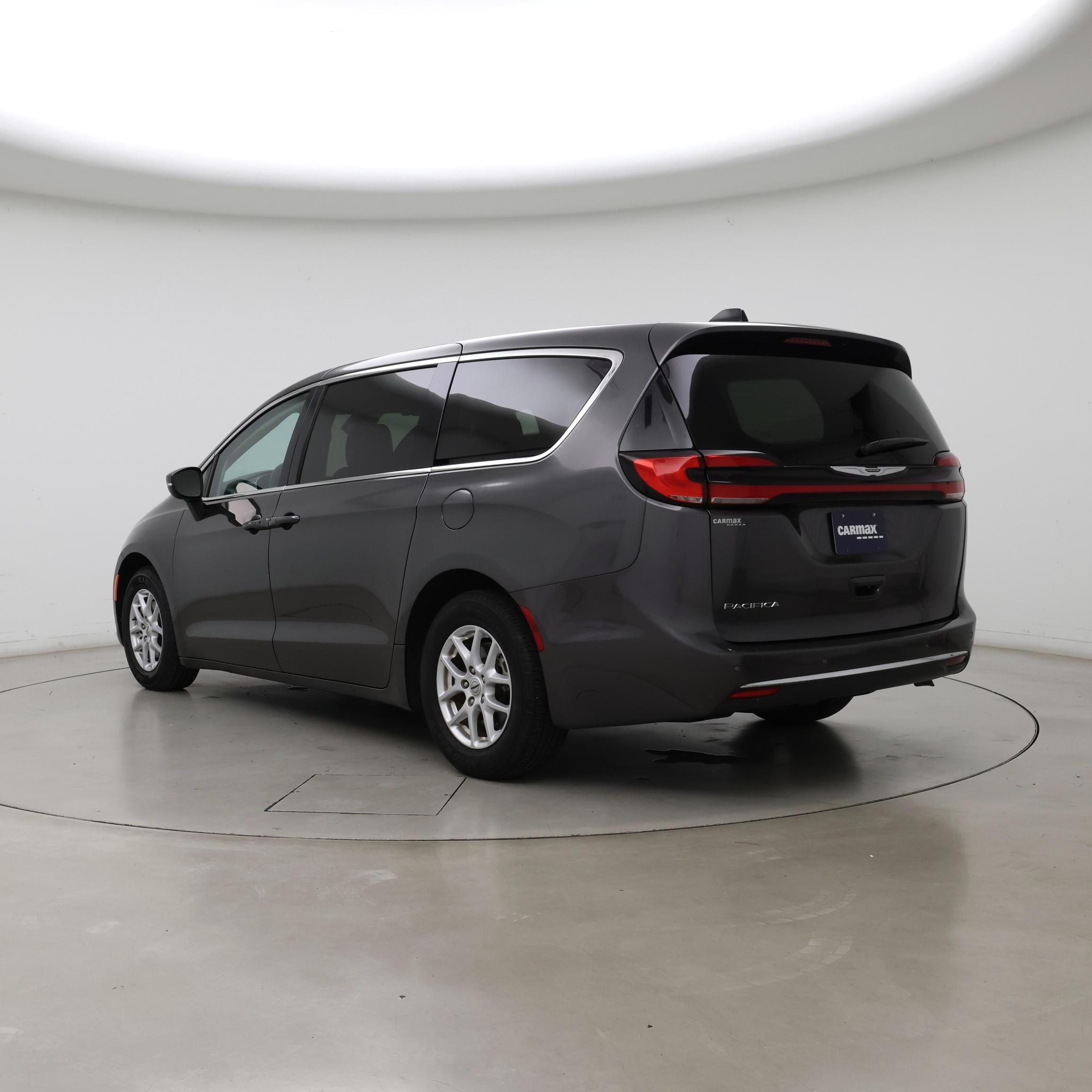 Thumbnail: 2023 Chrysler Pacifica - 2