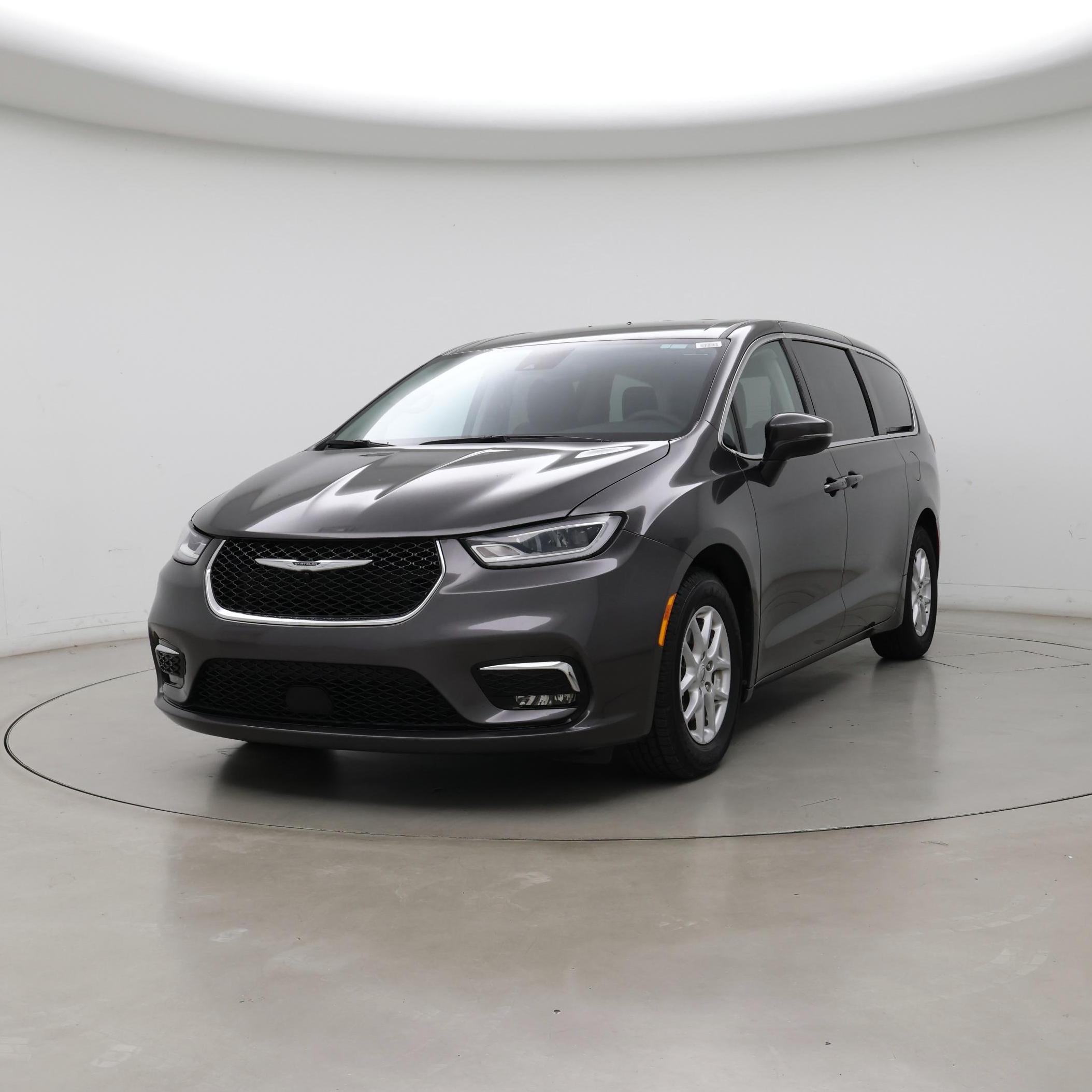 Thumbnail: 2023 Chrysler Pacifica - 4