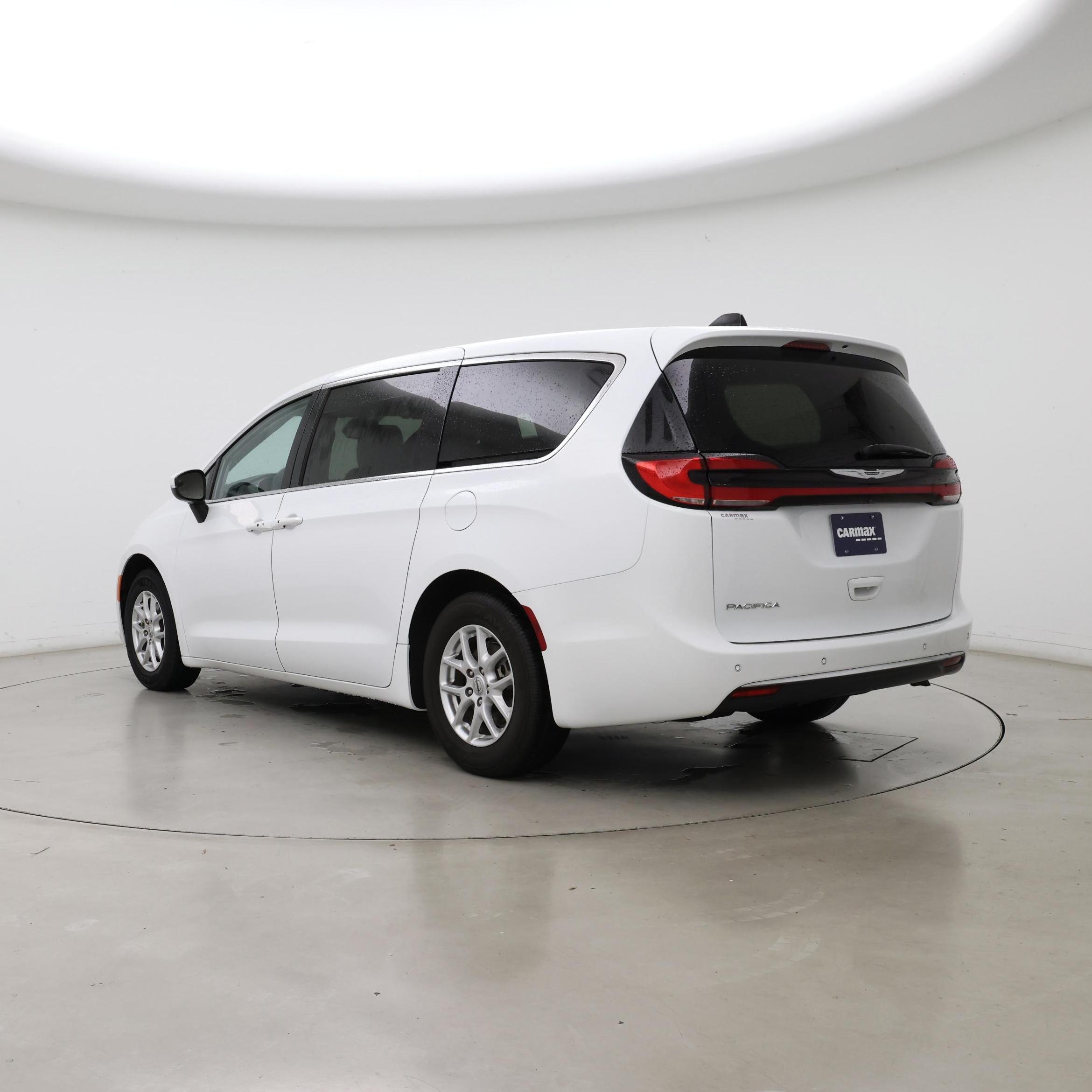 Thumbnail: 2023 Chrysler Pacifica - 2