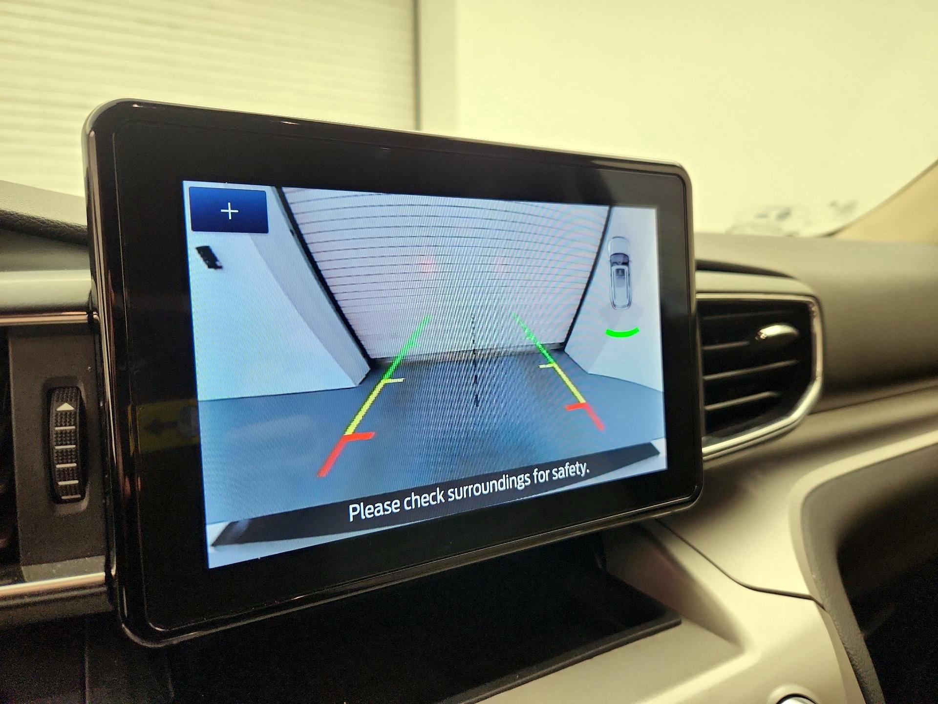 Thumbnail: 2022 Ford Explorer - 14