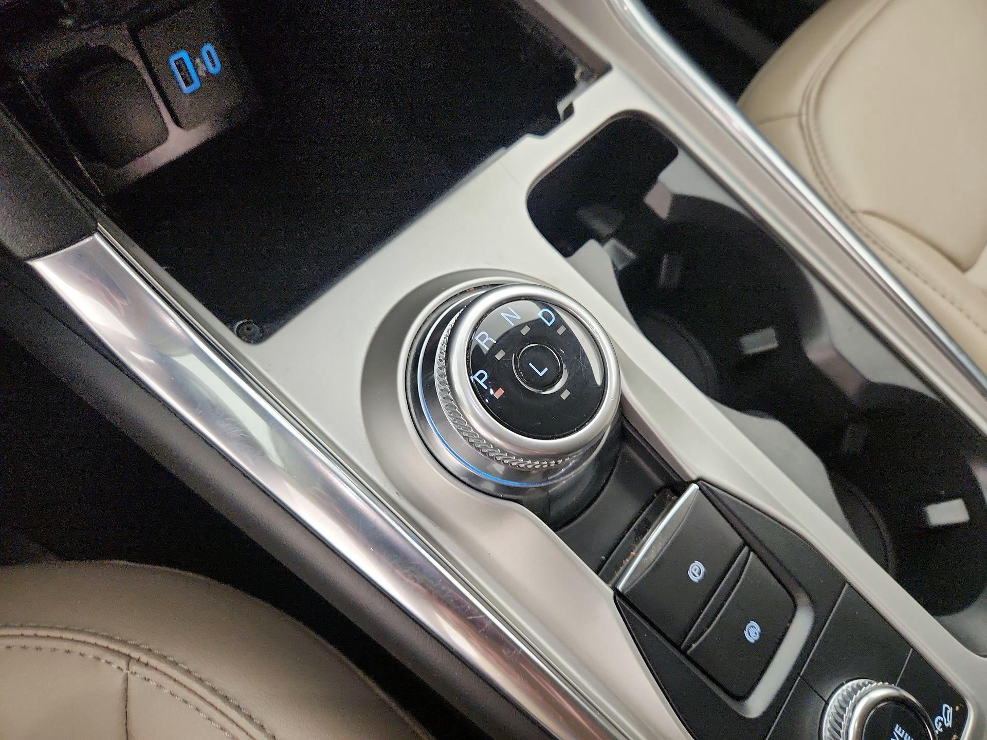 Thumbnail: 2022 Ford Explorer - 17