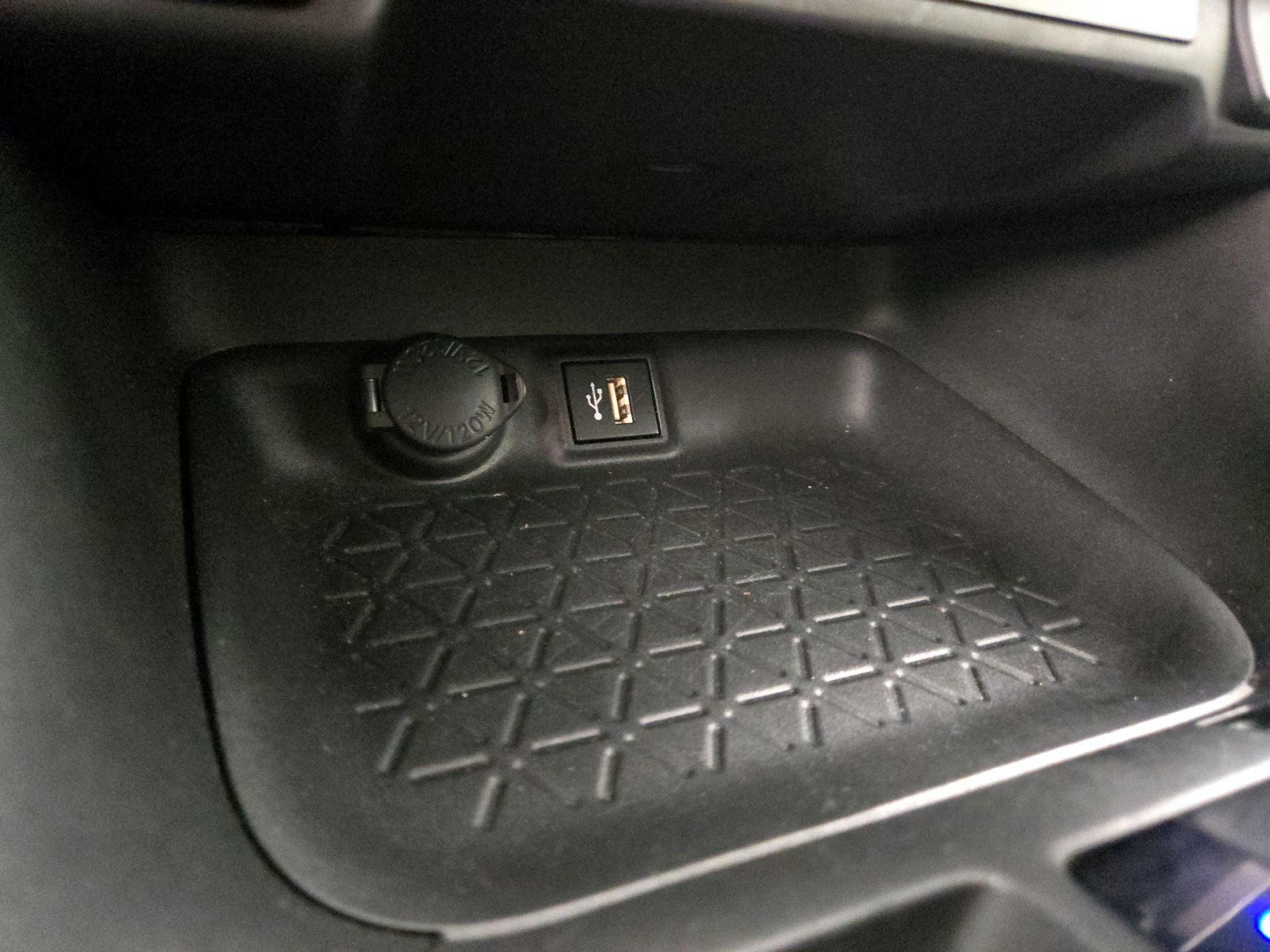 Thumbnail: 2024 Toyota RAV4 - 18