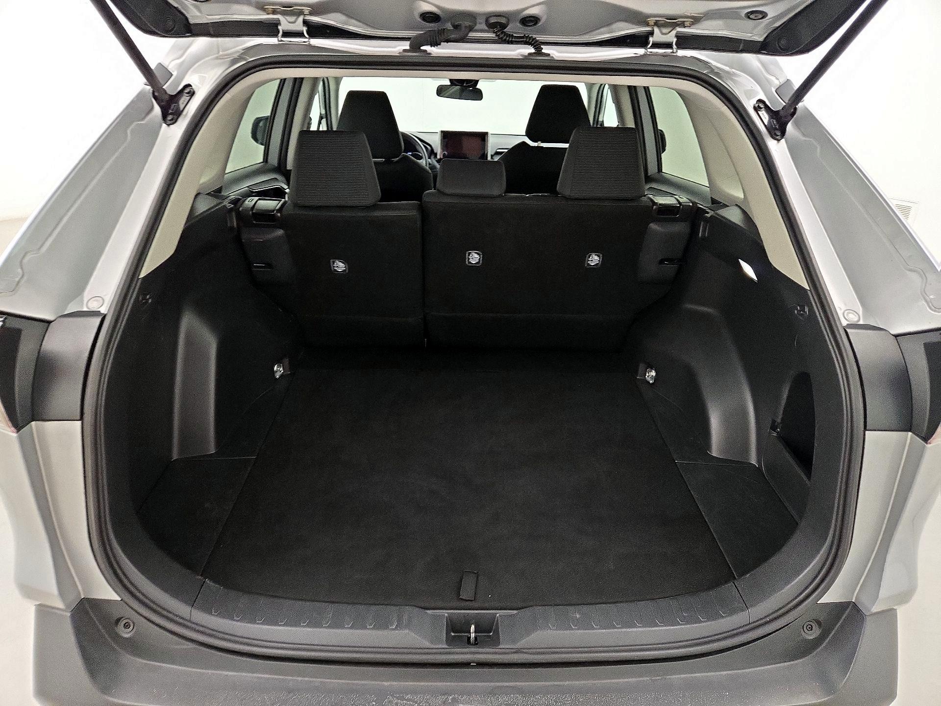 Thumbnail: 2024 Toyota RAV4 - 20