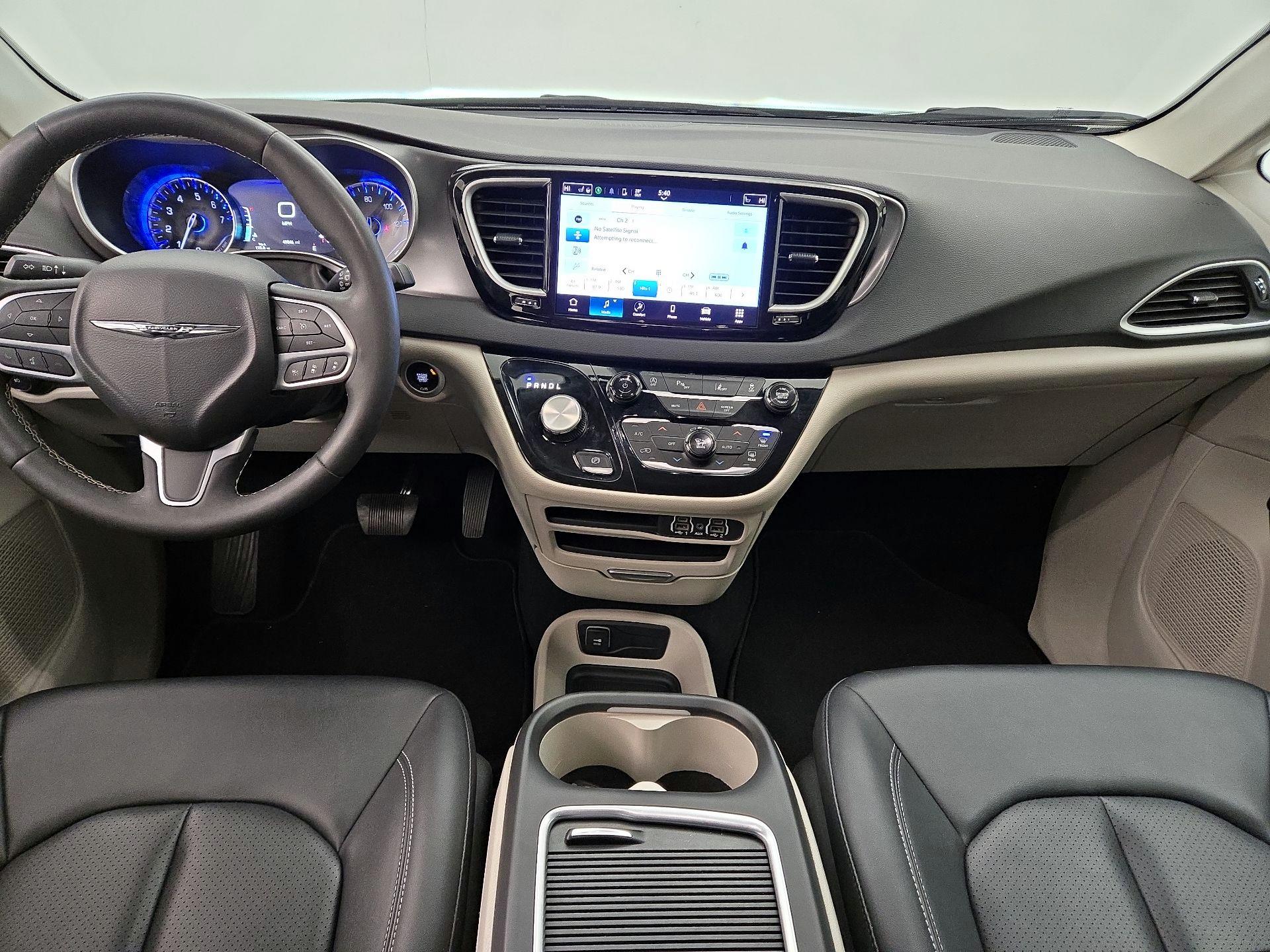 Thumbnail: 2024 Chrysler Pacifica - 9