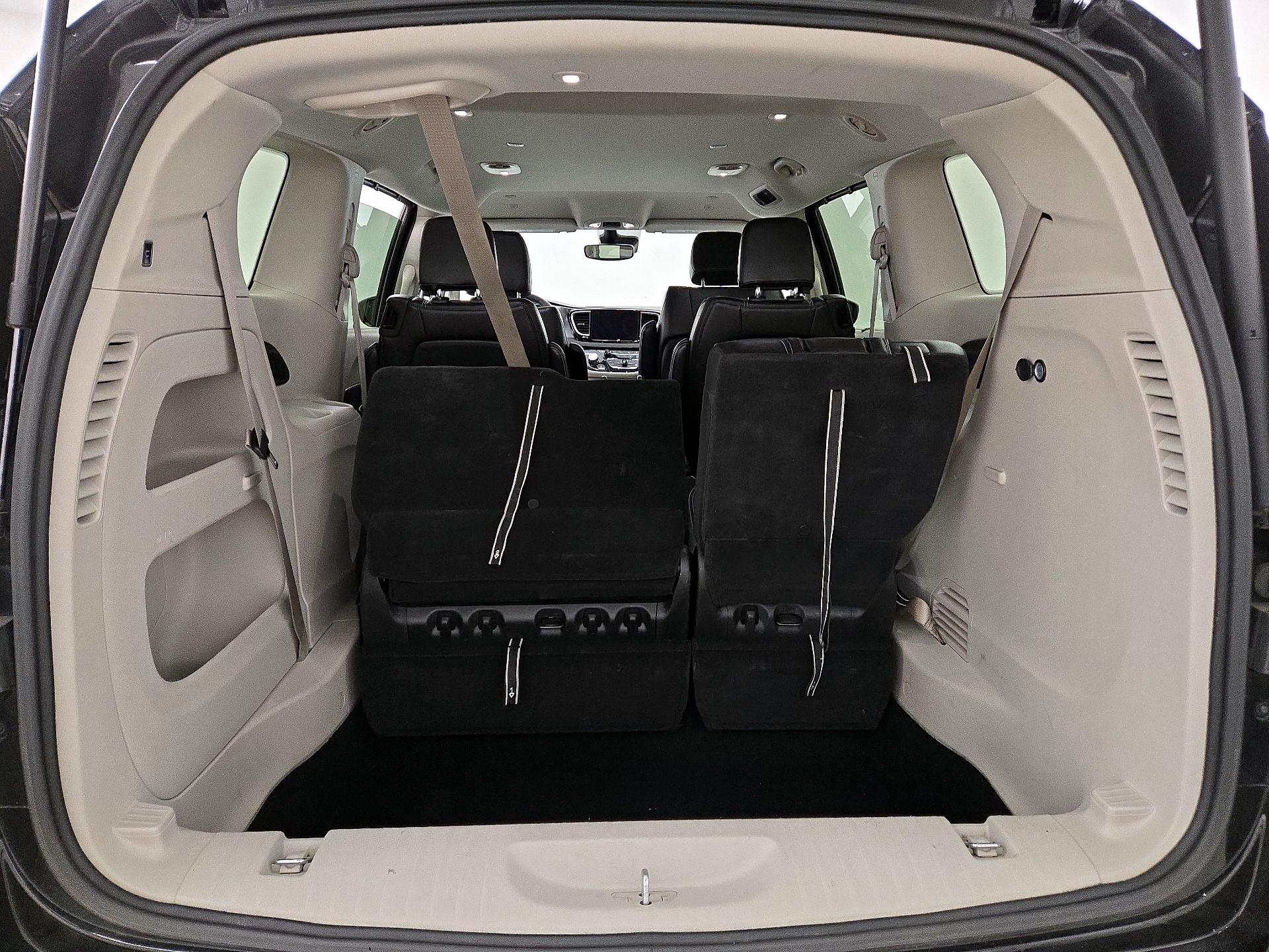 Thumbnail: 2024 Chrysler Pacifica - 20