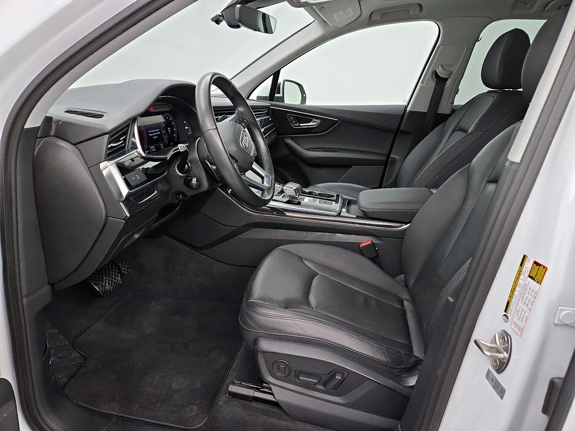 Thumbnail: 2022 Audi Q7 - 11