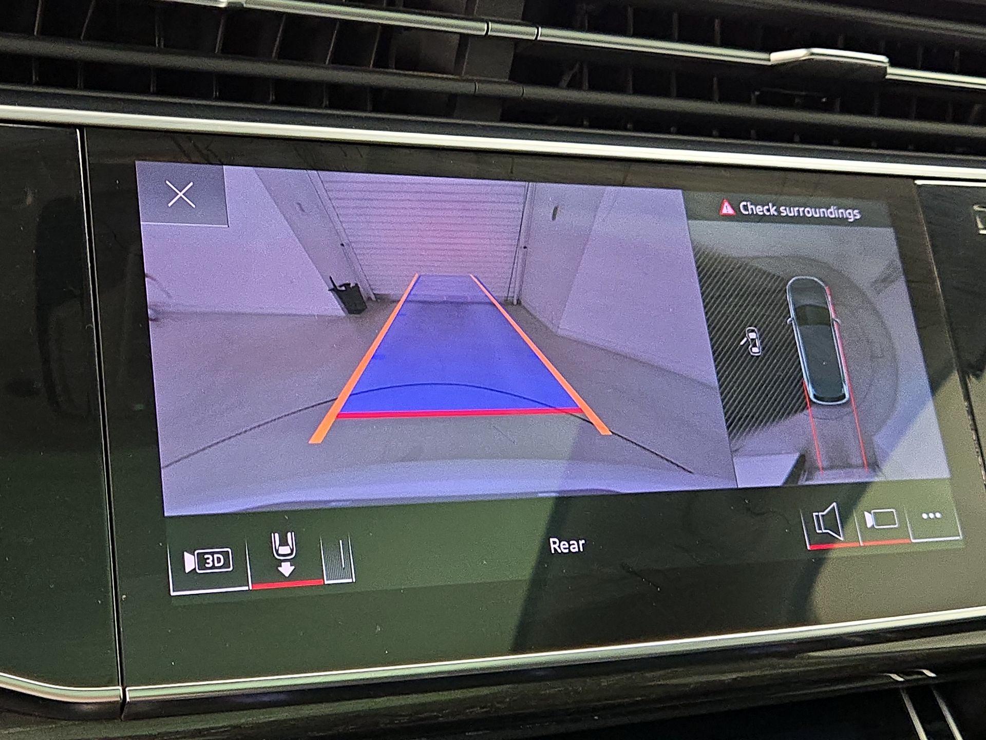 Thumbnail: 2022 Audi Q7 - 14