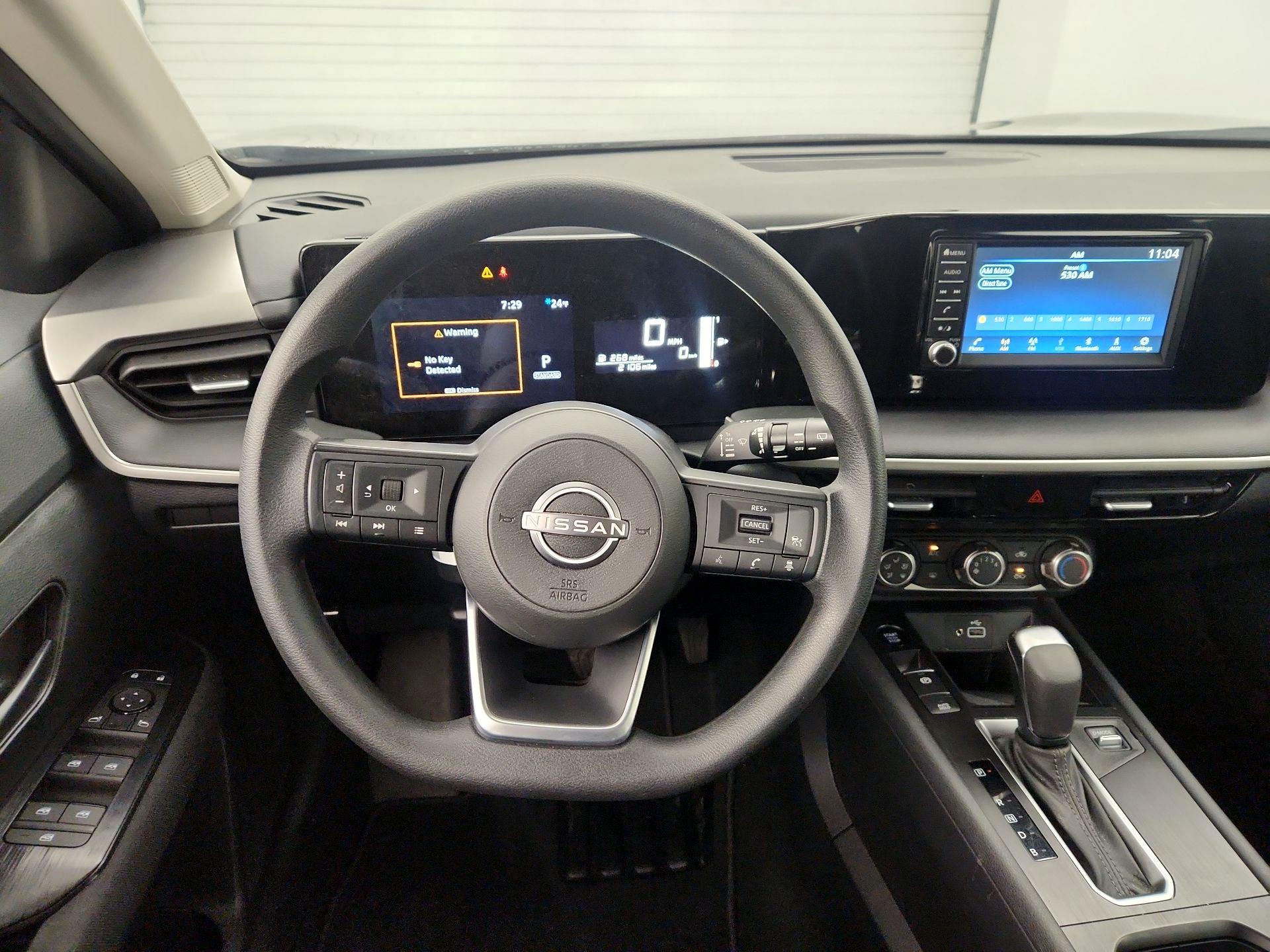 Thumbnail: 2025 Nissan Kicks - 10