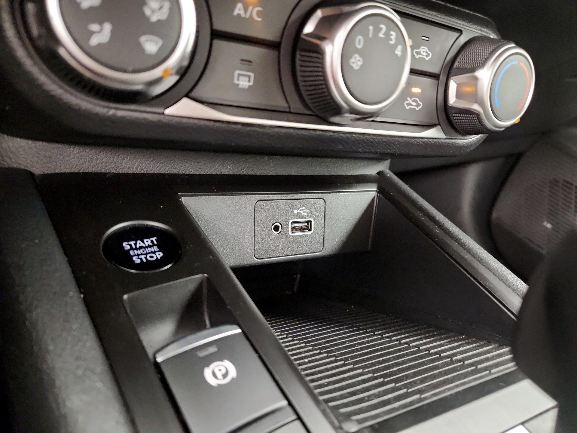 Thumbnail: 2025 Nissan Kicks - 17