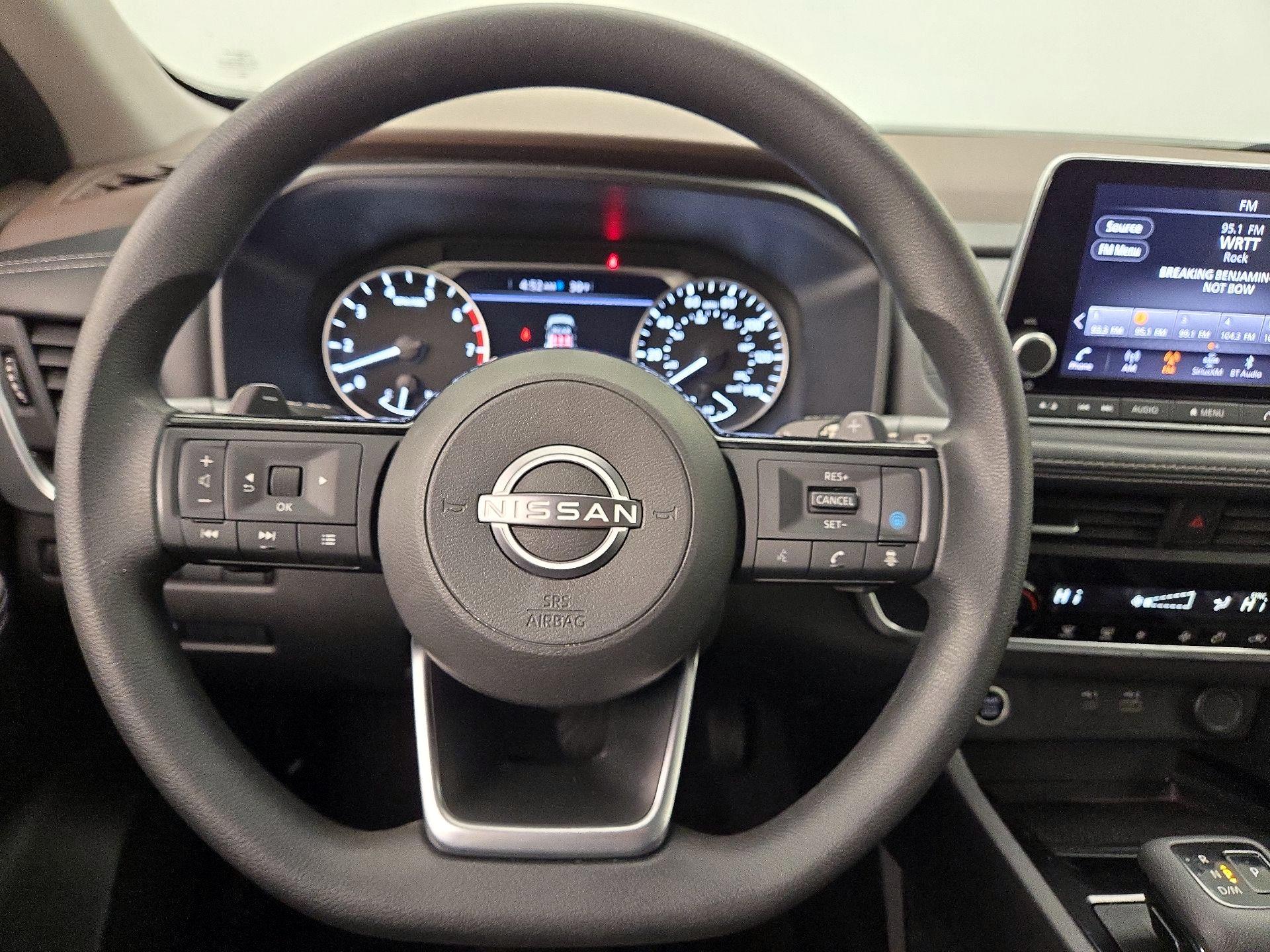 Thumbnail: 2023 Nissan Rogue - 10