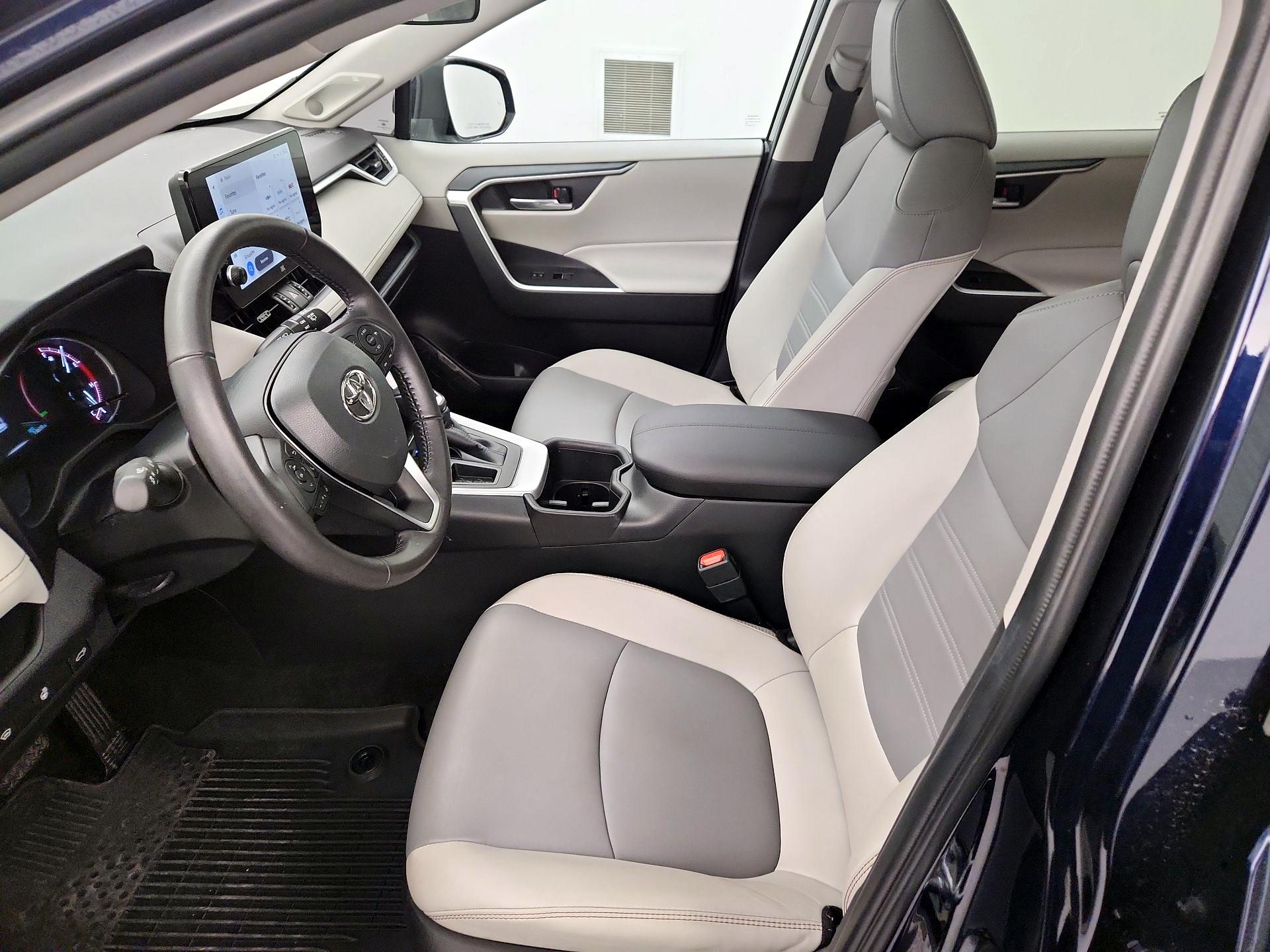 Thumbnail: 2023 Toyota RAV4 - 11