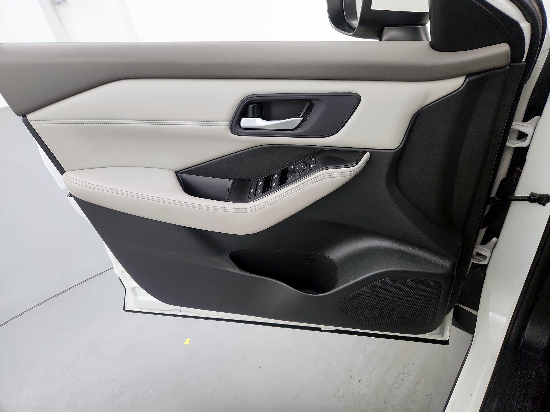 Thumbnail: 2023 Nissan Rogue - 12