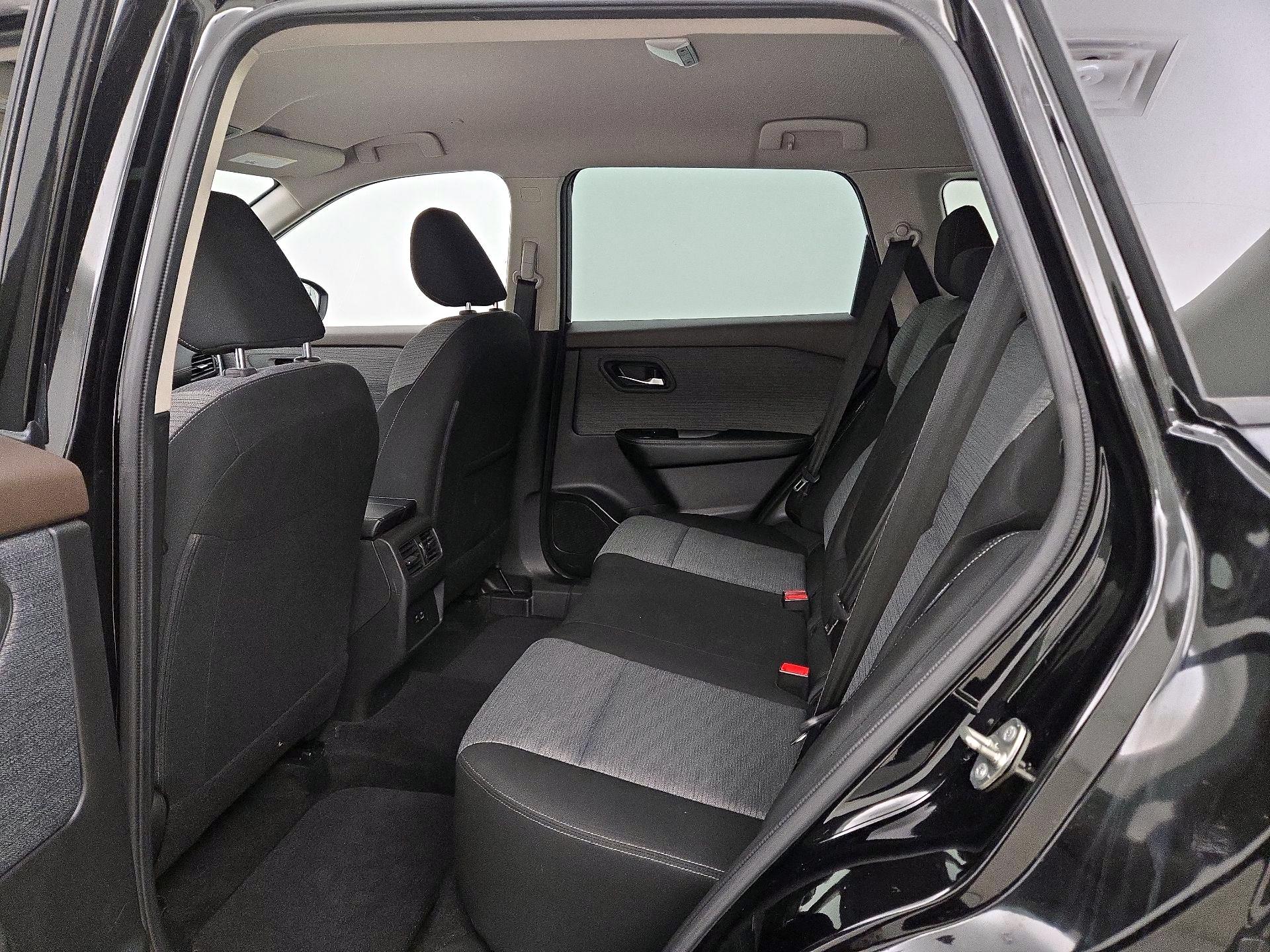 Thumbnail: 2023 Nissan Rogue - 19