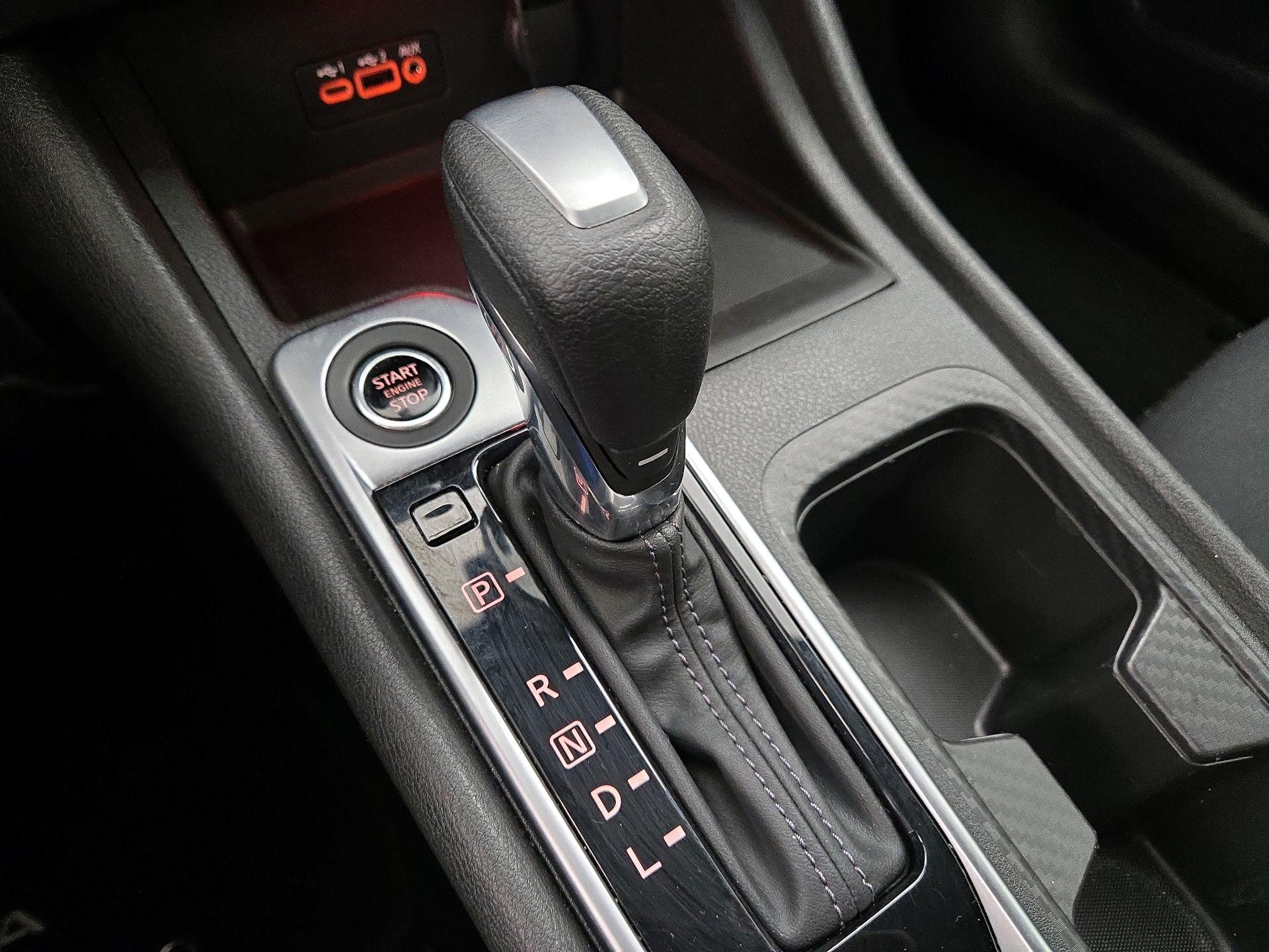 Thumbnail: 2023 Nissan Sentra - 17