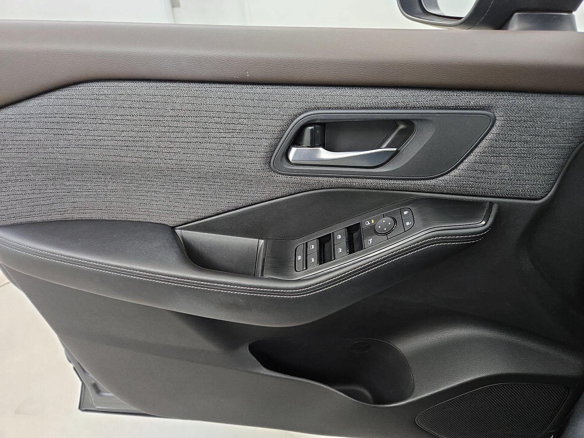 Thumbnail: 2023 Nissan Rogue - 12