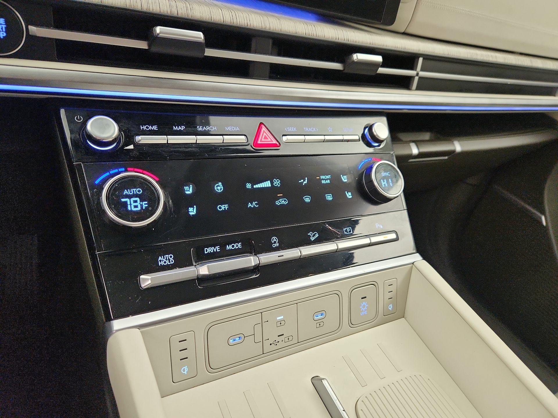 Thumbnail: 2025 Hyundai Santa Fe - 16