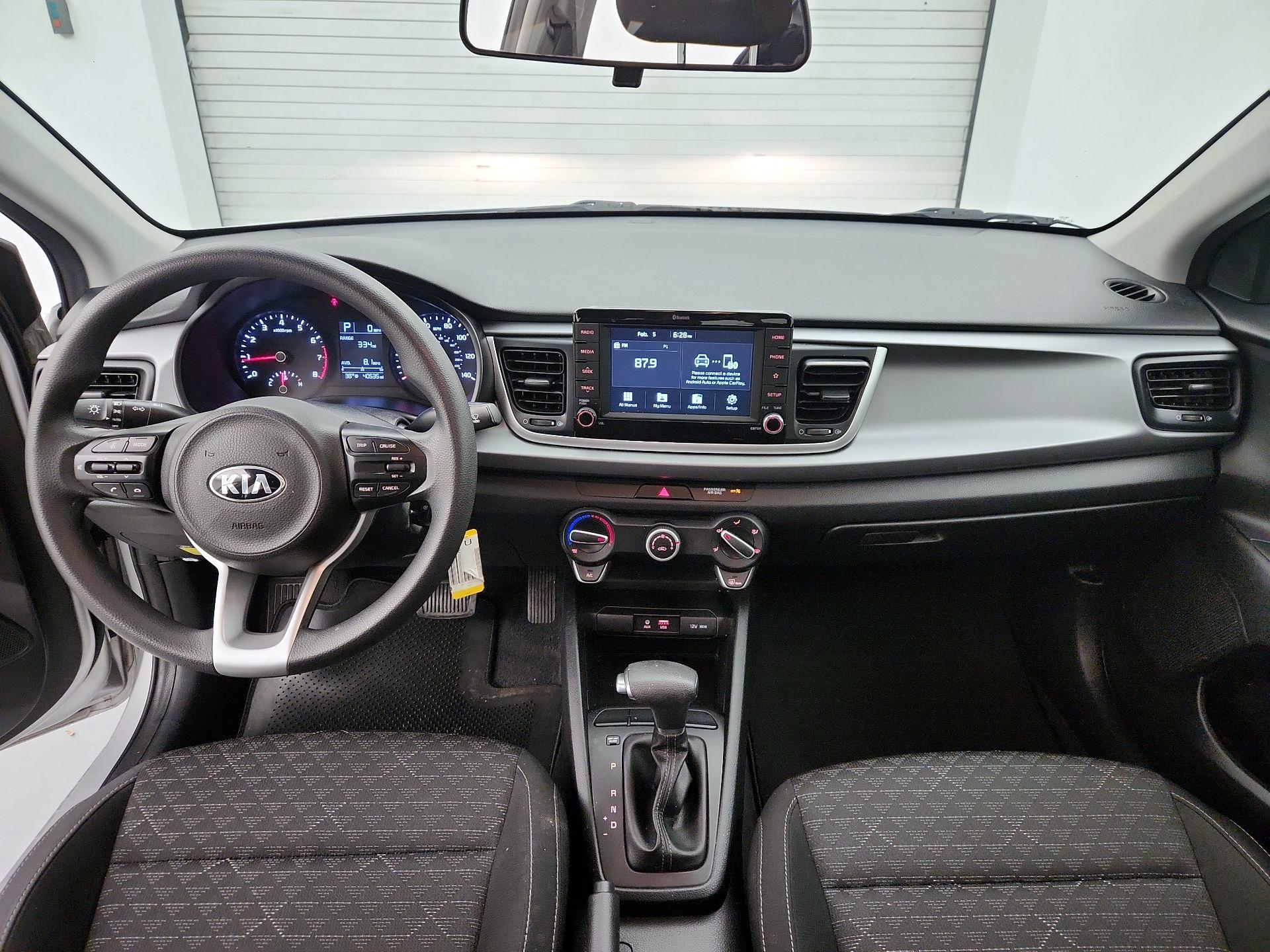 Thumbnail: 2020 Kia Rio - 9