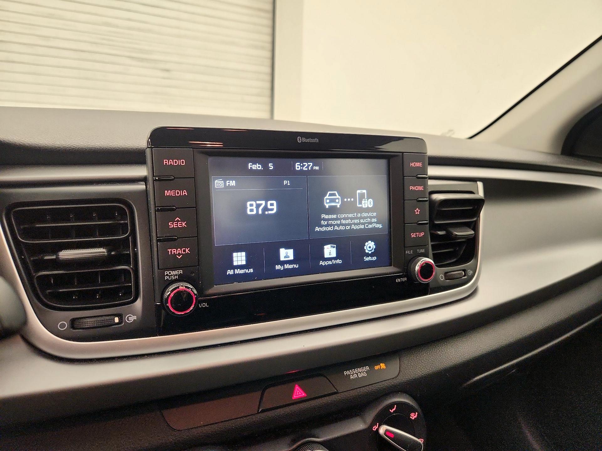 Thumbnail: 2020 Kia Rio - 15