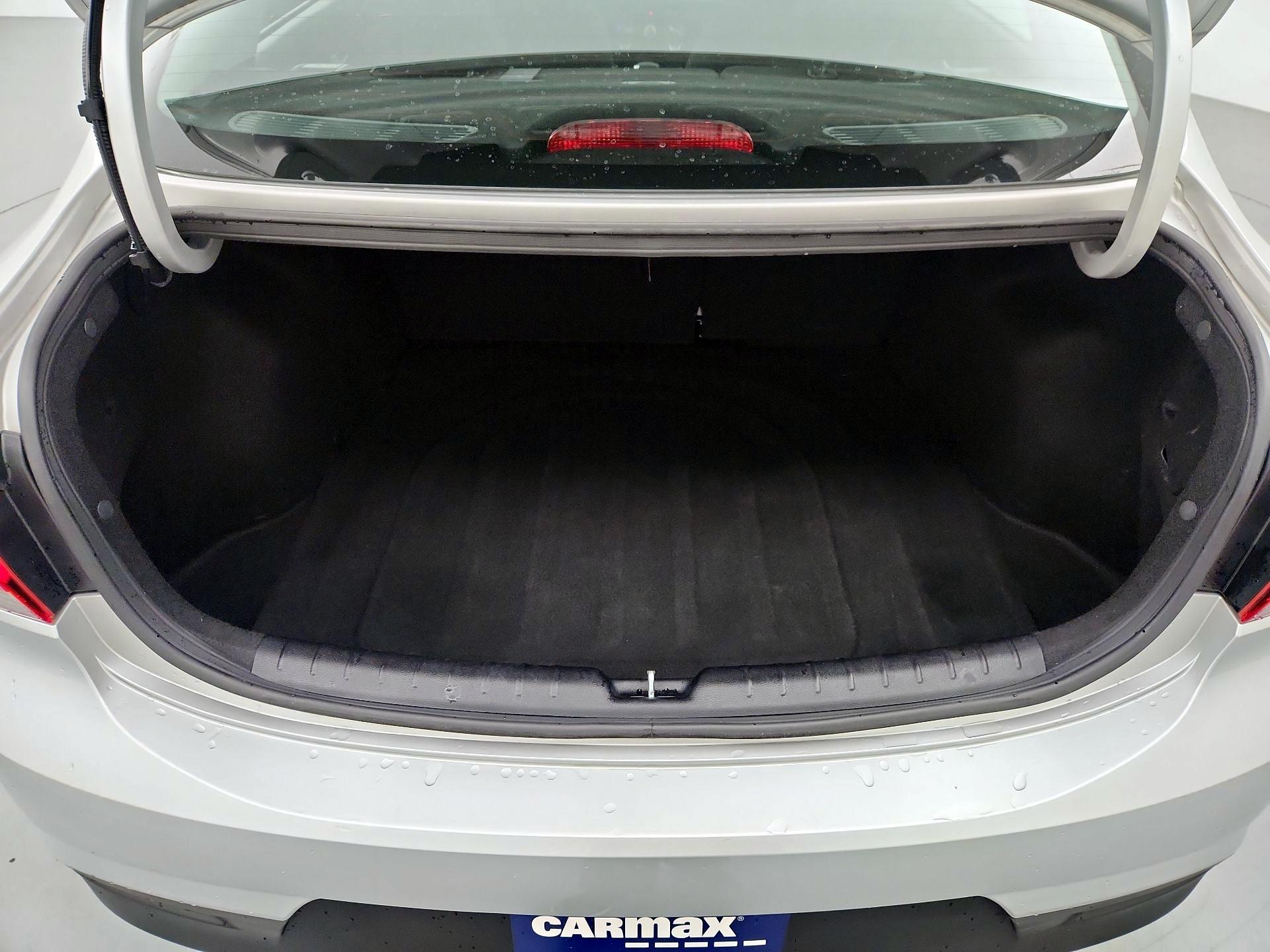 Thumbnail: 2020 Kia Rio - 20