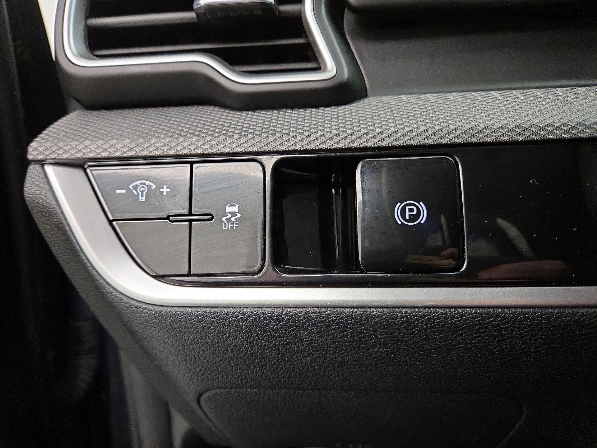 Thumbnail: 2024 Kia Sportage - 13