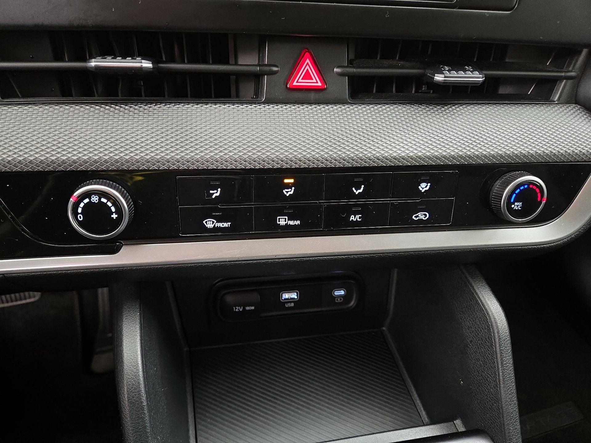 Thumbnail: 2024 Kia Sportage - 16