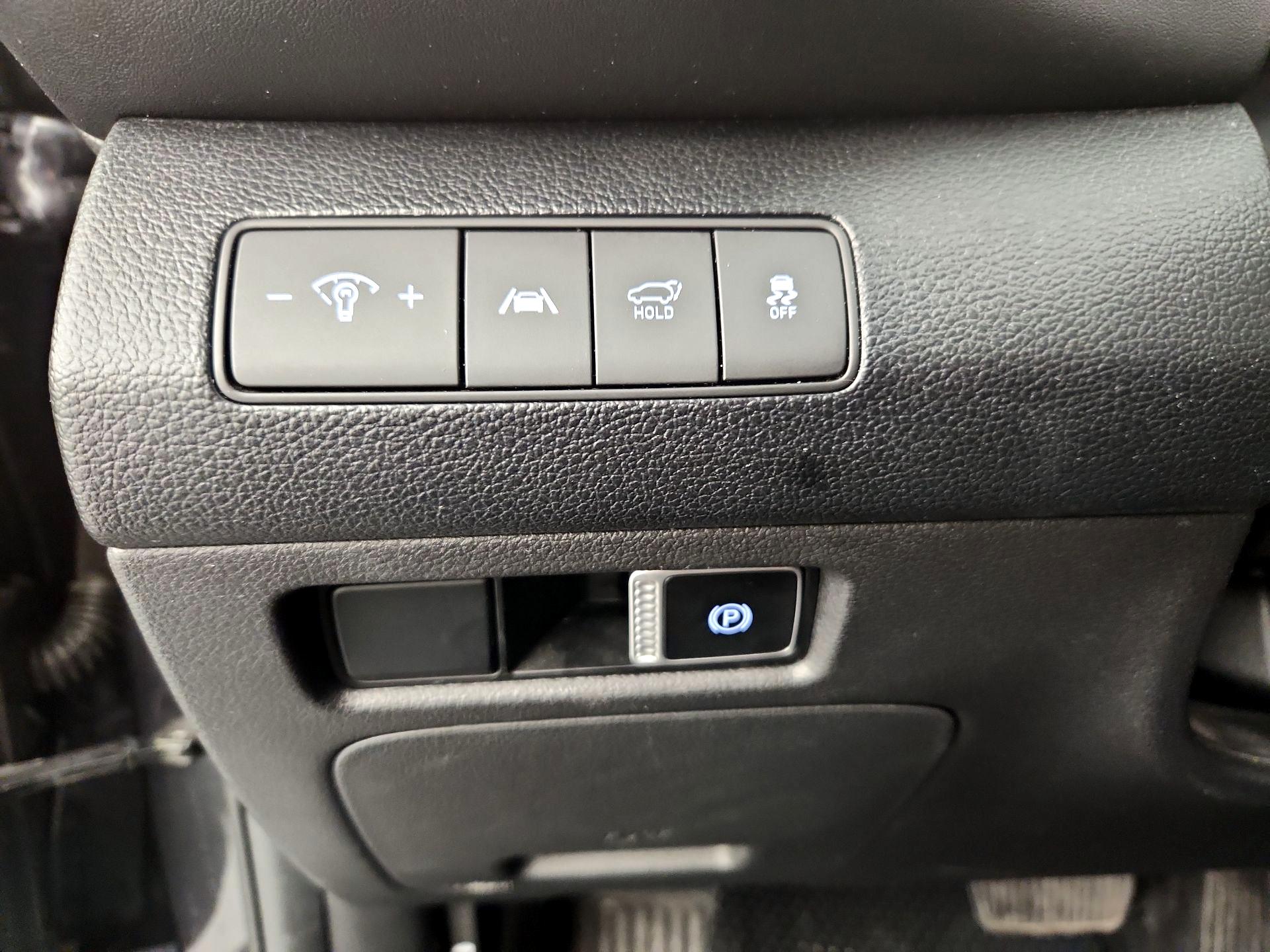 Thumbnail: 2023 Hyundai Santa Fe - 13