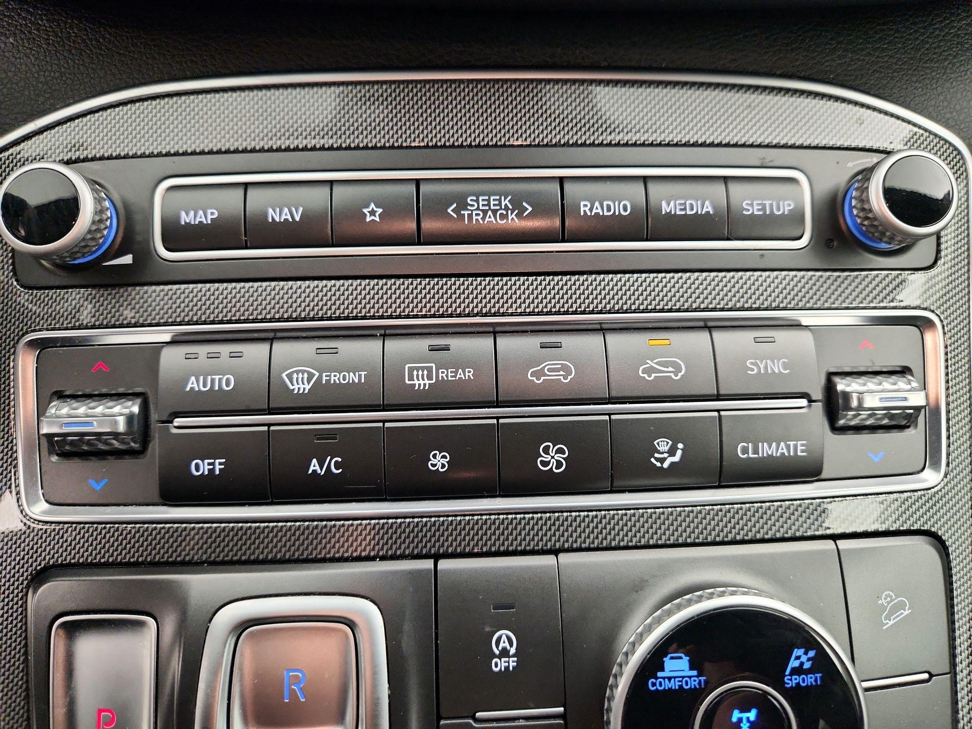 Thumbnail: 2023 Hyundai Santa Fe - 16