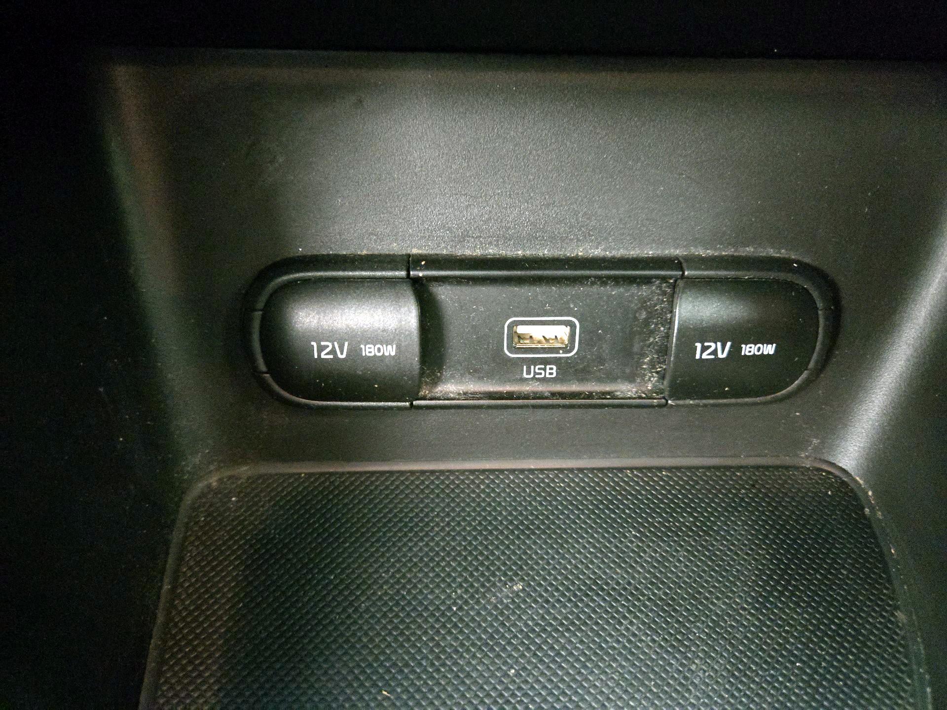 Thumbnail: 2020 Kia Sportage - 18