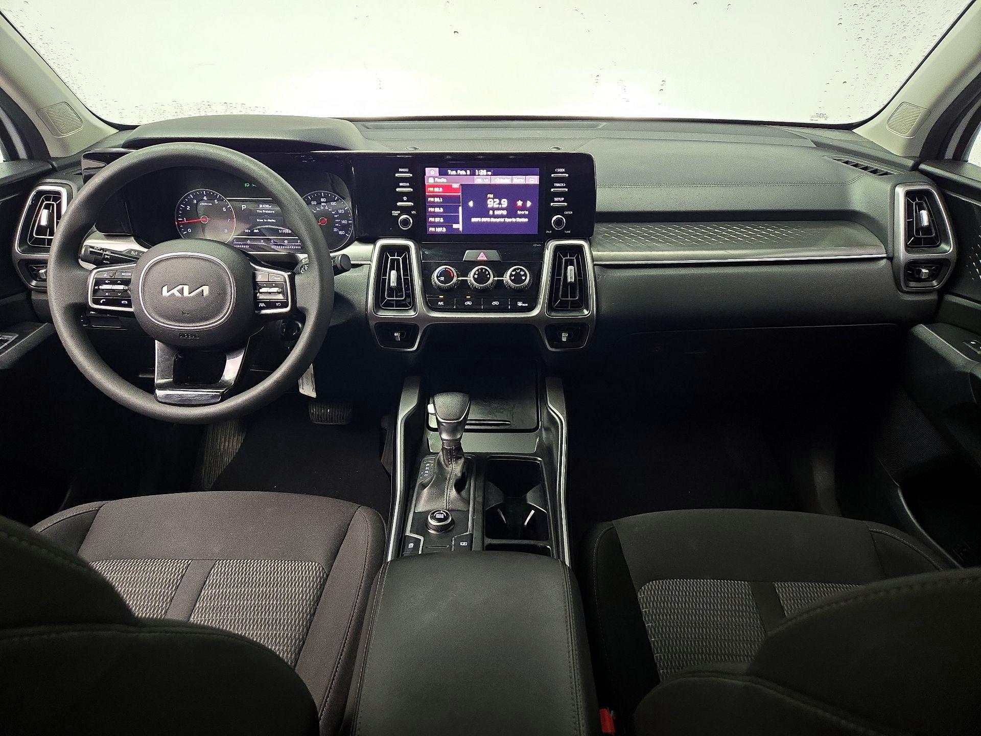 Thumbnail: 2023 Kia Sorento - 9