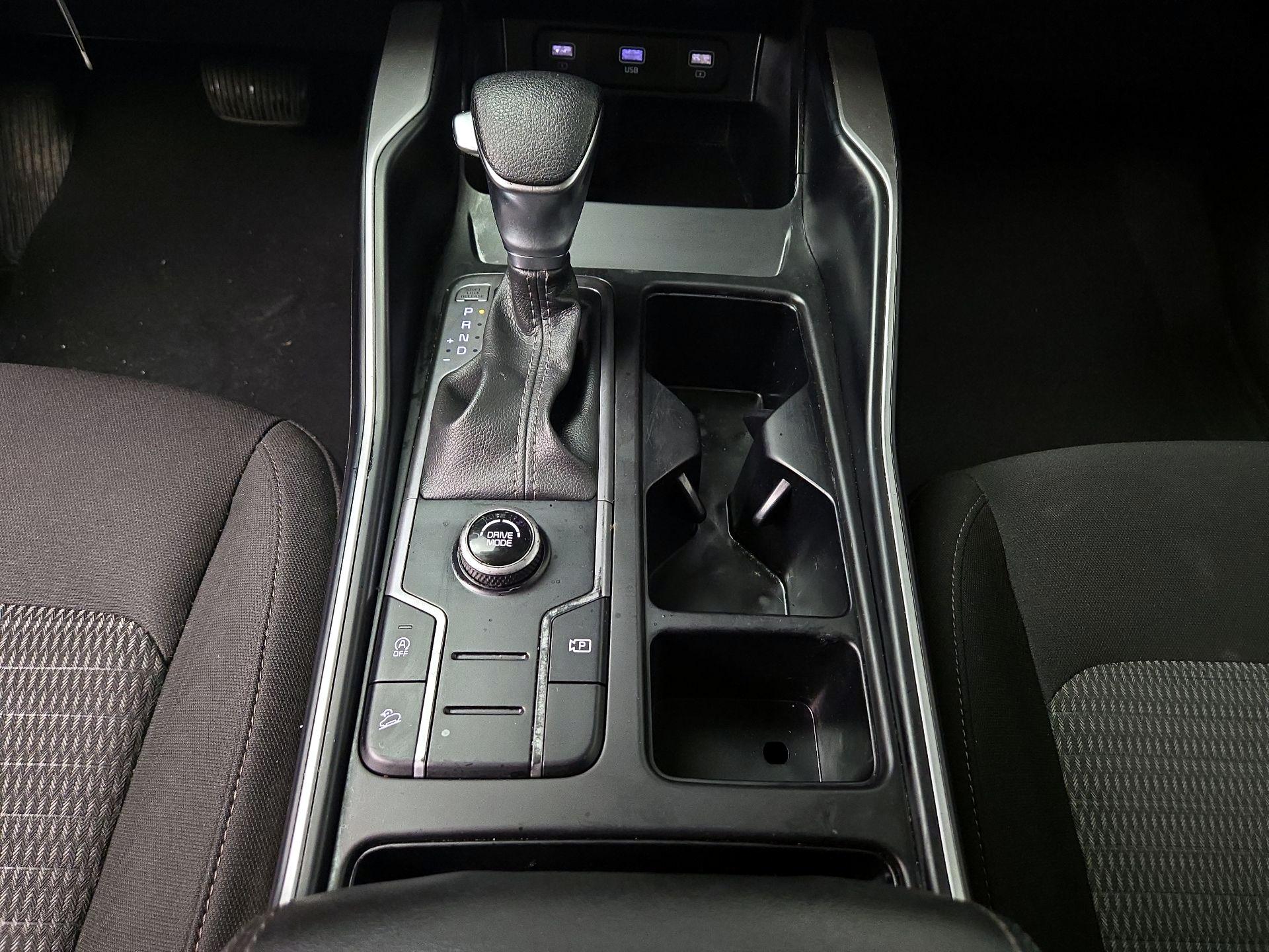 Thumbnail: 2023 Kia Sorento - 17