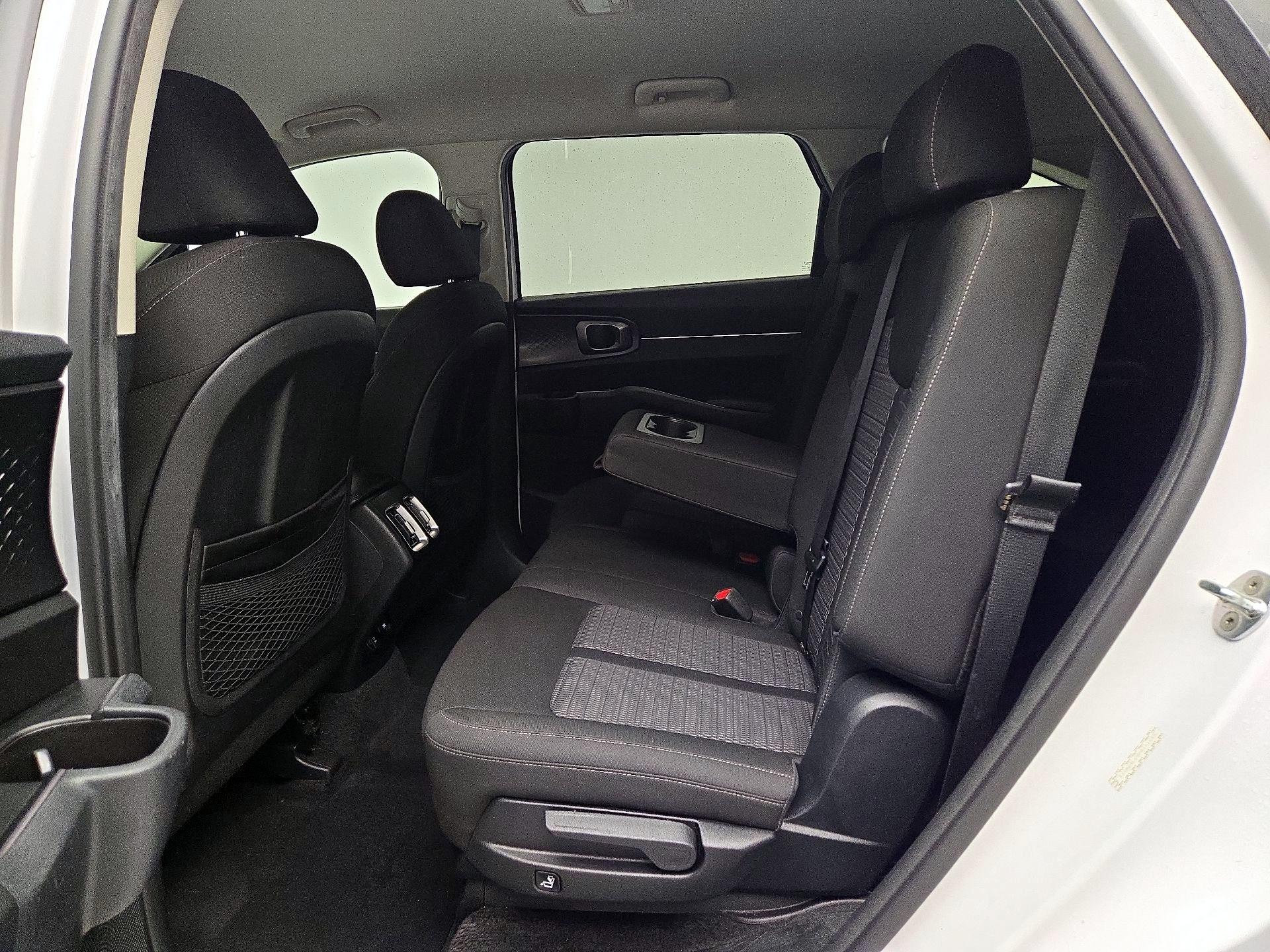 Thumbnail: 2023 Kia Sorento - 19