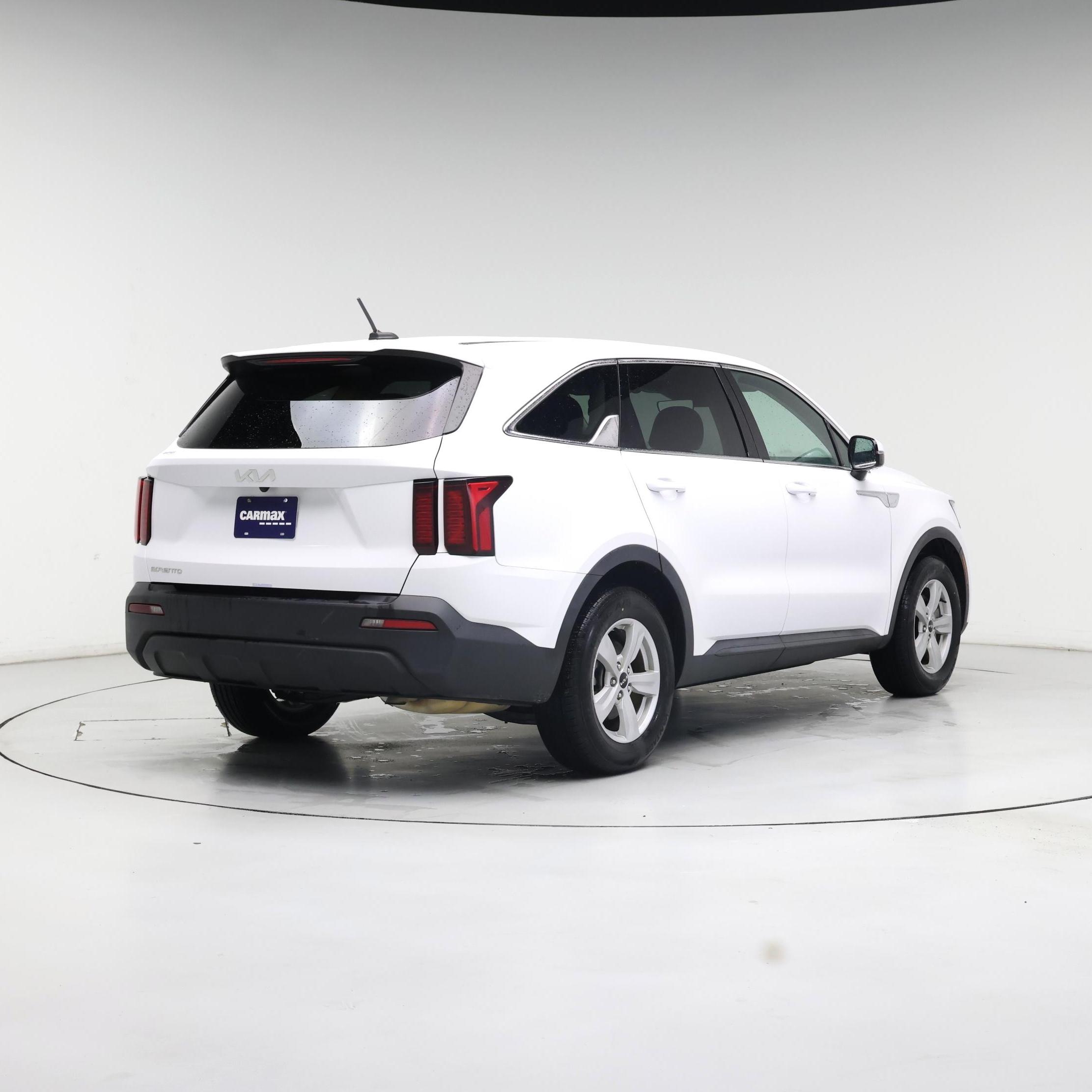 Thumbnail: 2023 Kia Sorento - 8