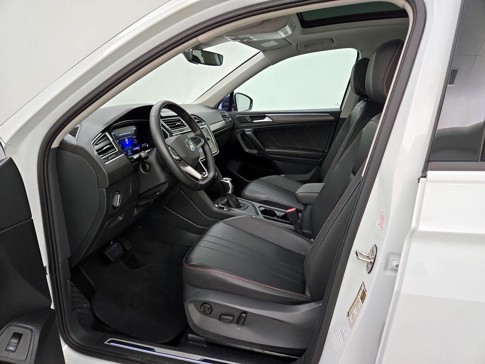 Thumbnail: 2024 Volkswagen Tiguan - 11