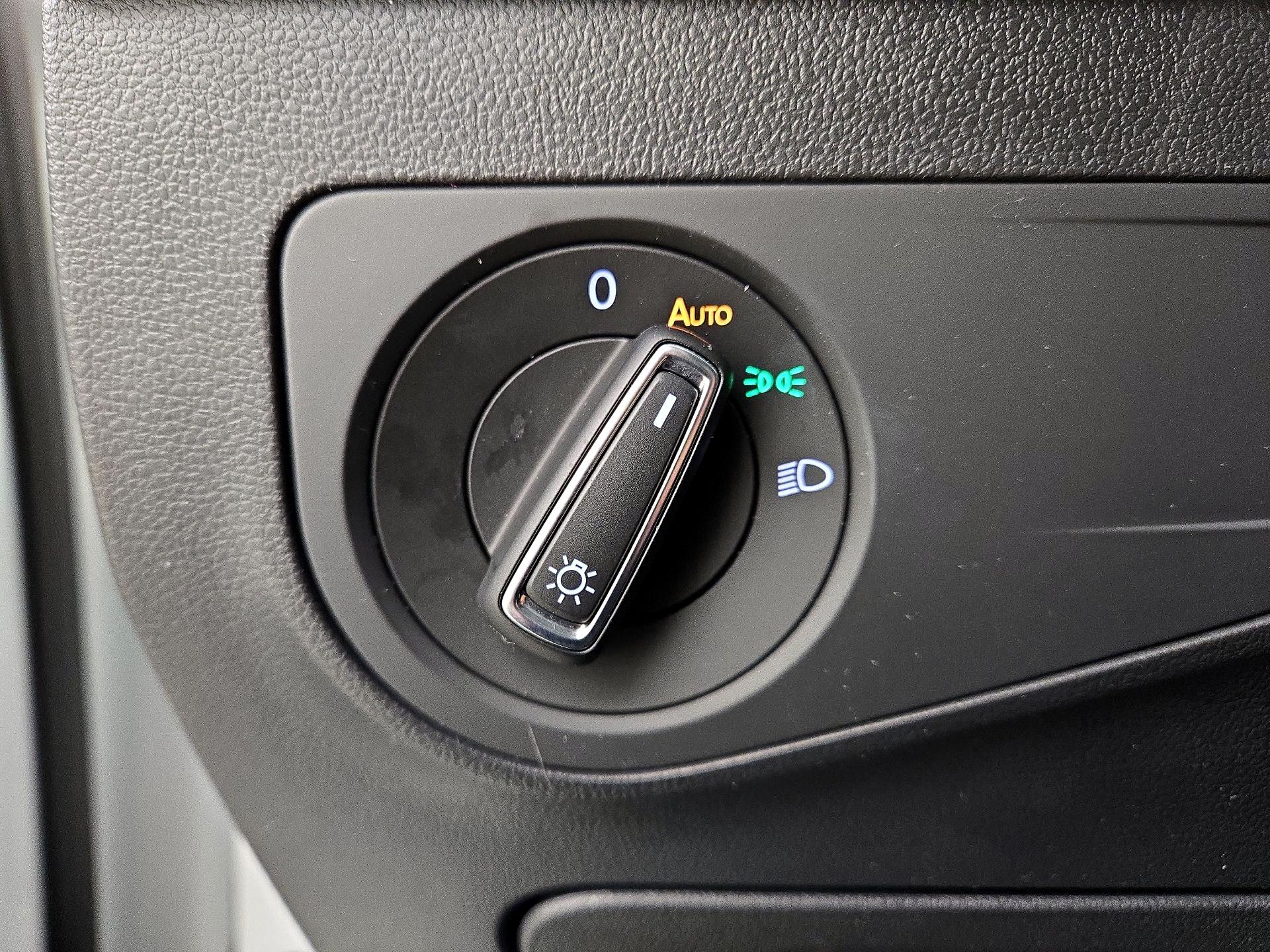 Thumbnail: 2024 Volkswagen Tiguan - 13